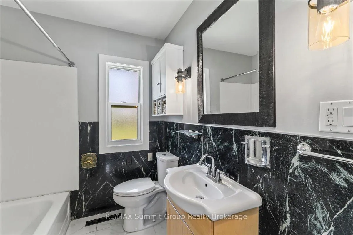 Photo 15 of 162 Main Street E, Grey Highlands — HOMEH