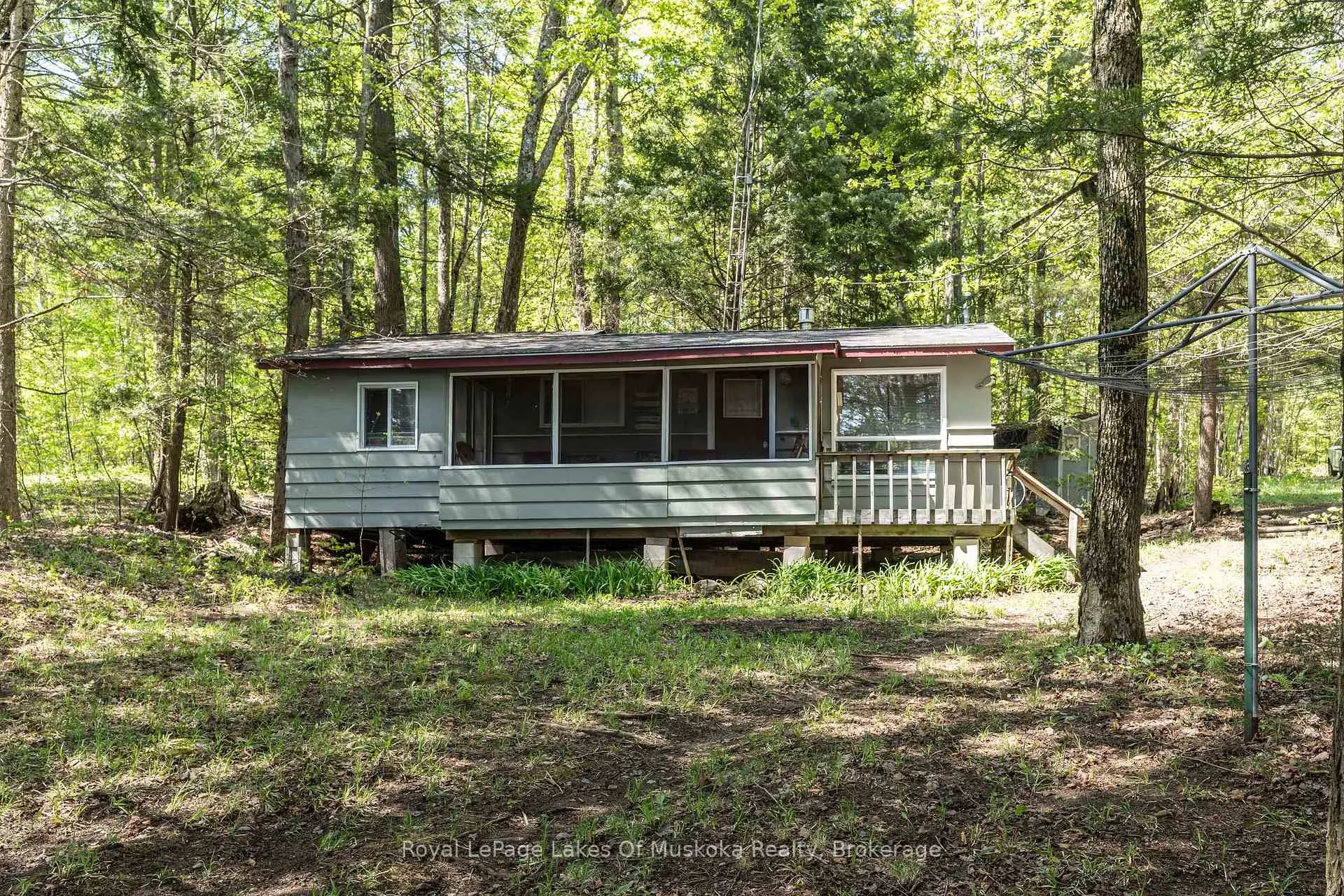 Photo of 1082 Lakeshore Drive S