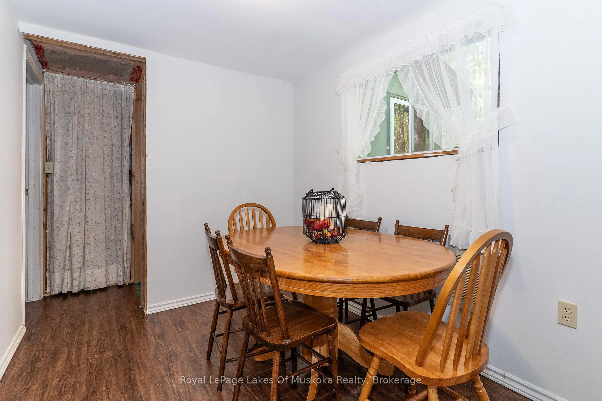 Photo 7 of 1082 Lakeshore Drive S, Bracebridge, Oakley — HOMEH