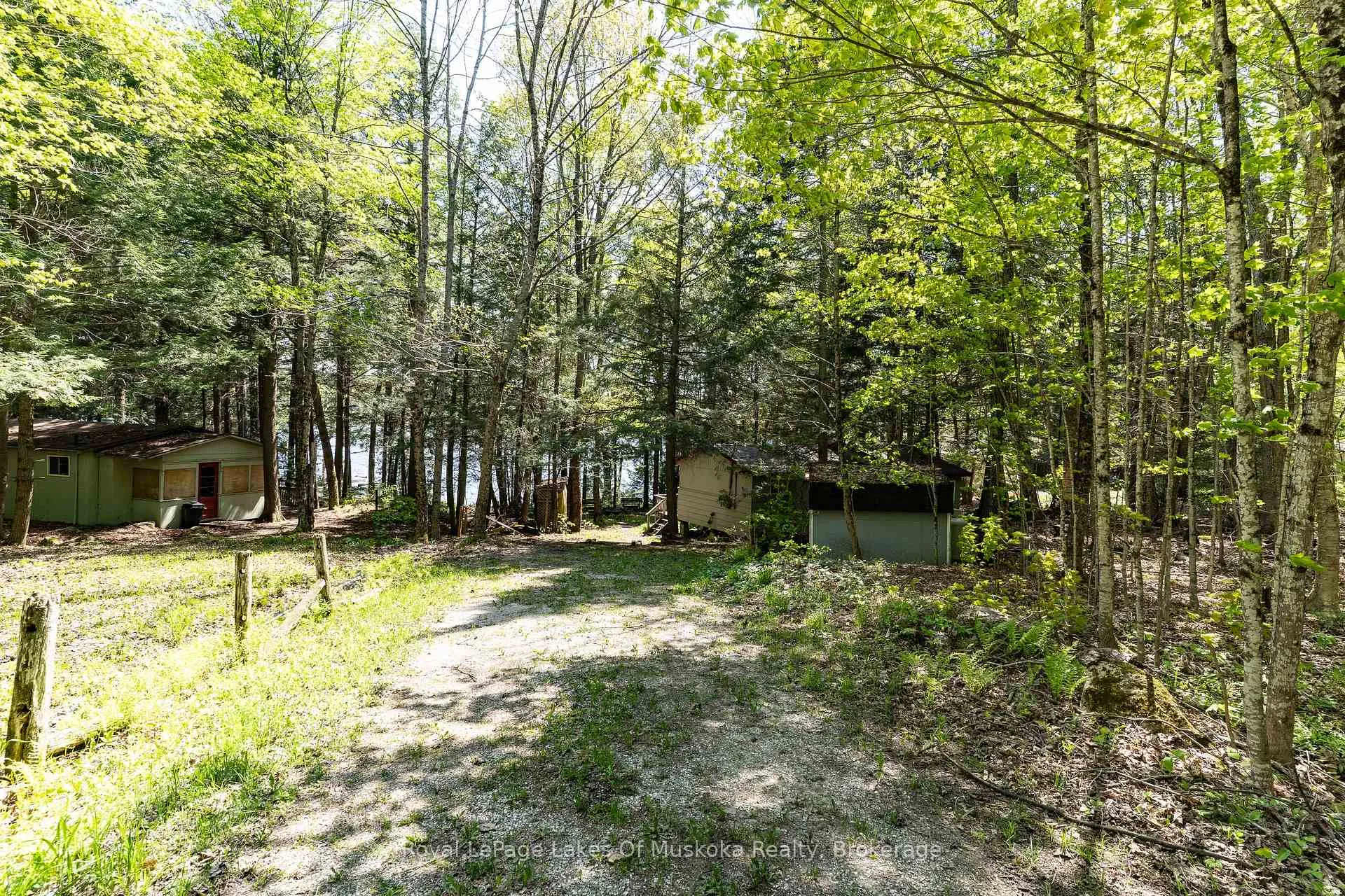 Photo 18 of 1082 Lakeshore Drive S, Bracebridge, Oakley — HOMEH