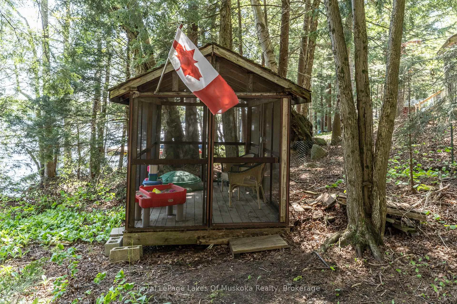 Photo 26 of 1082 Lakeshore Drive S, Bracebridge, Oakley — HOMEH
