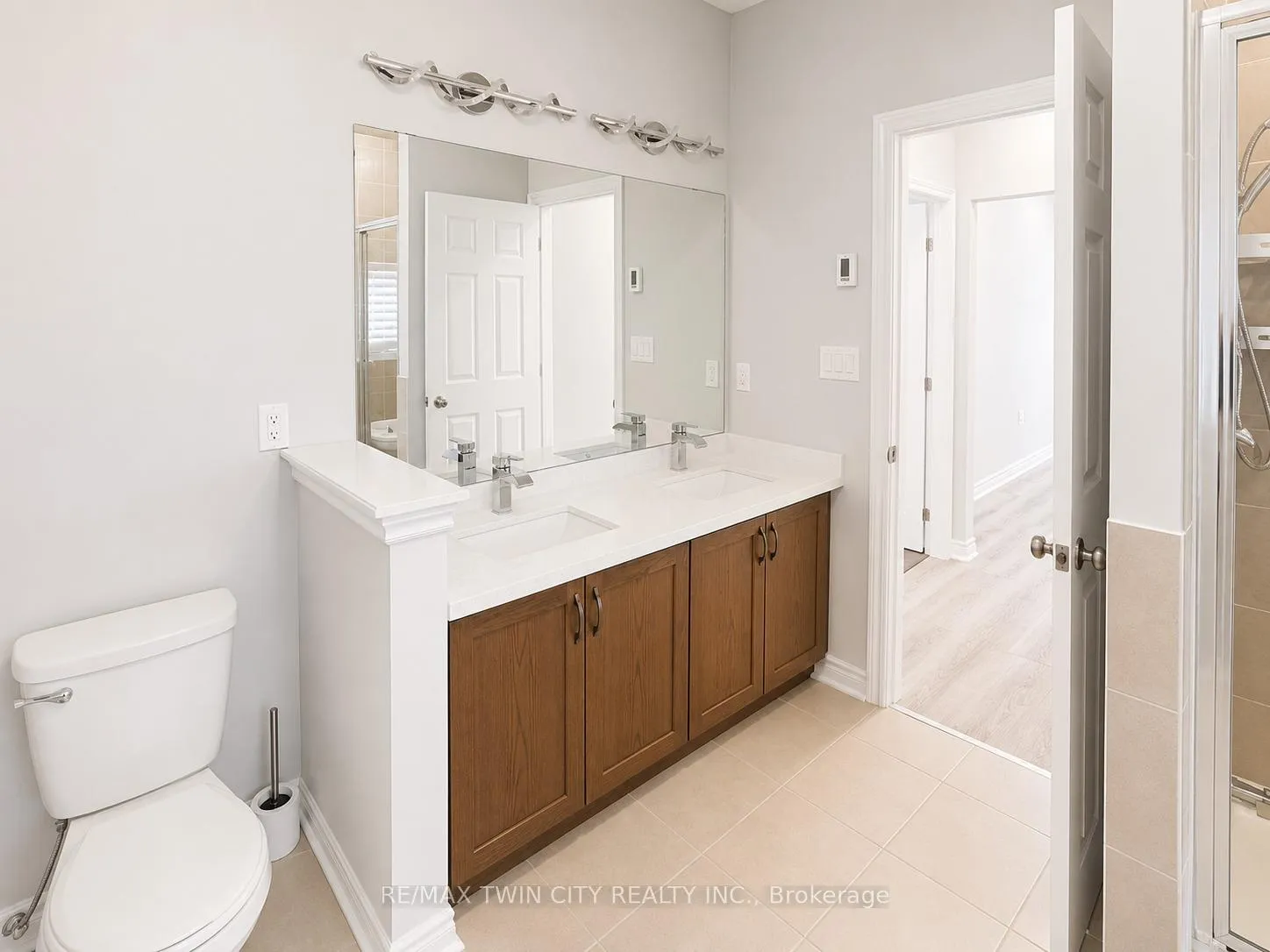 Photo 8 of Unit Upper, 186 Blair Creek Drive, Kitchener — HOMEH