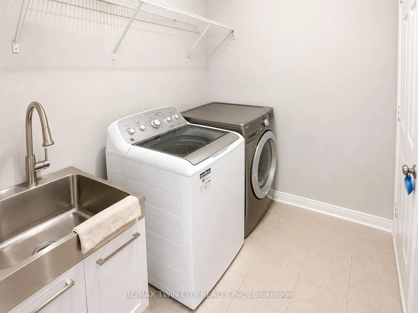 Photo 20 of Unit Upper, 186 Blair Creek Drive, Kitchener — HOMEH