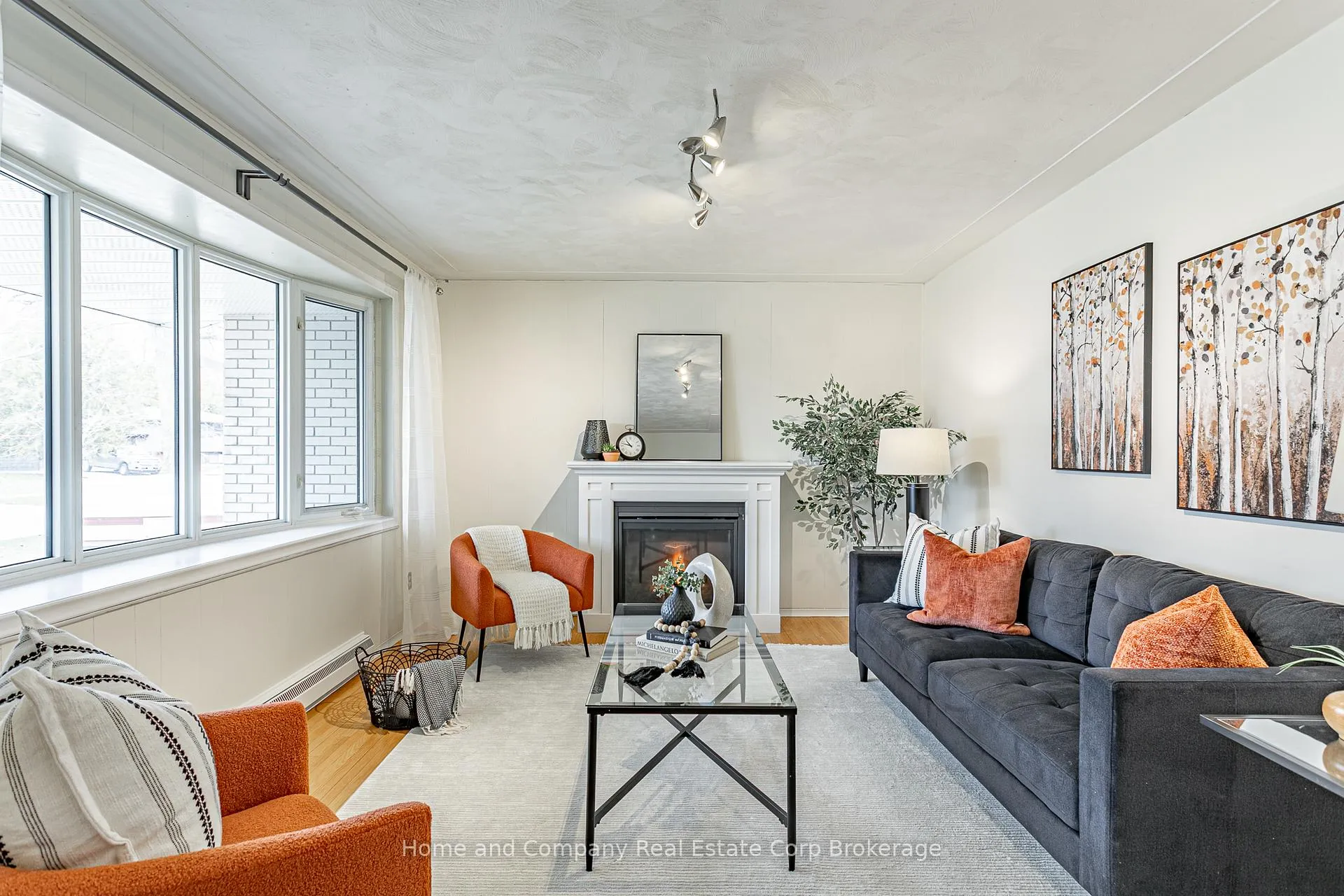 Photo 7 of 292 Redford Crescent, Stratford — HOMEH