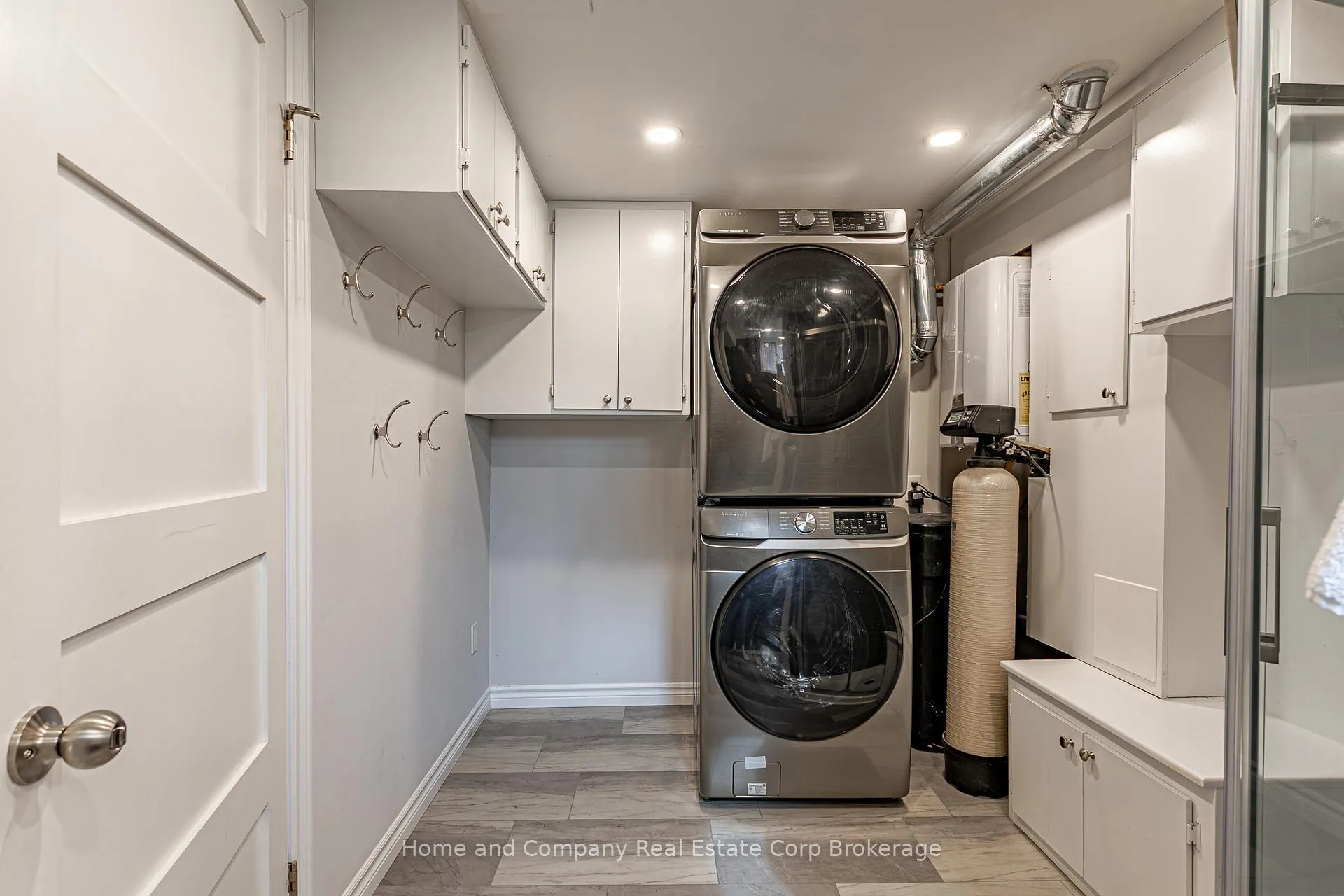 Photo 21 of 292 Redford Crescent, Stratford — HOMEH