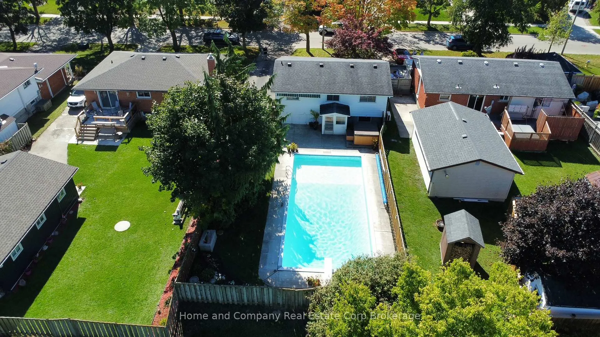 Photo 23 of 292 Redford Crescent, Stratford — HOMEH
