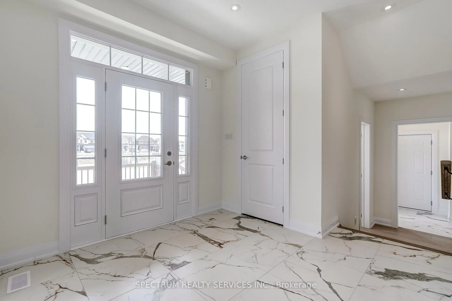 Photo 6 of 74 Strickland Avenue, Brantford — HOMEH
