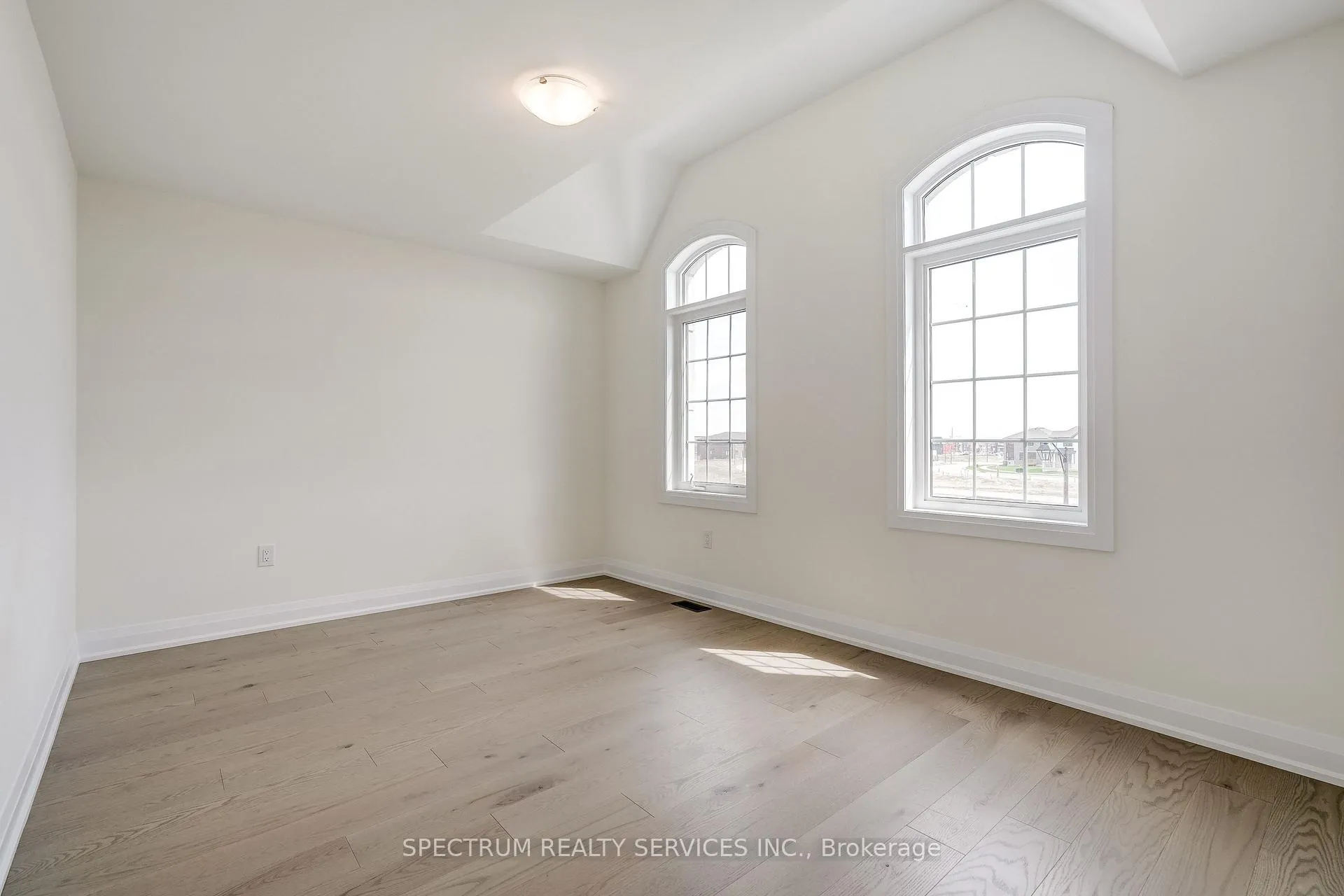 Photo 22 of 74 Strickland Avenue, Brantford — HOMEH