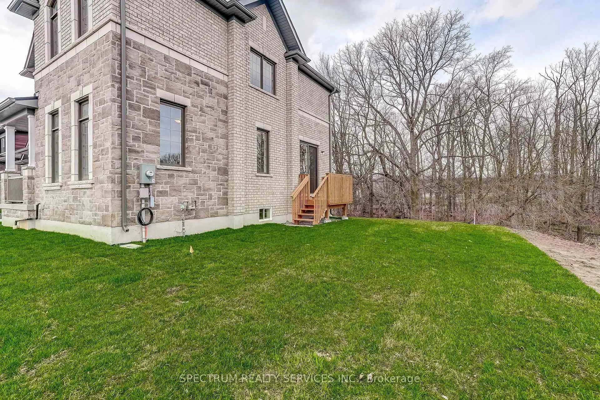 Photo 37 of 74 Strickland Avenue, Brantford — HOMEH