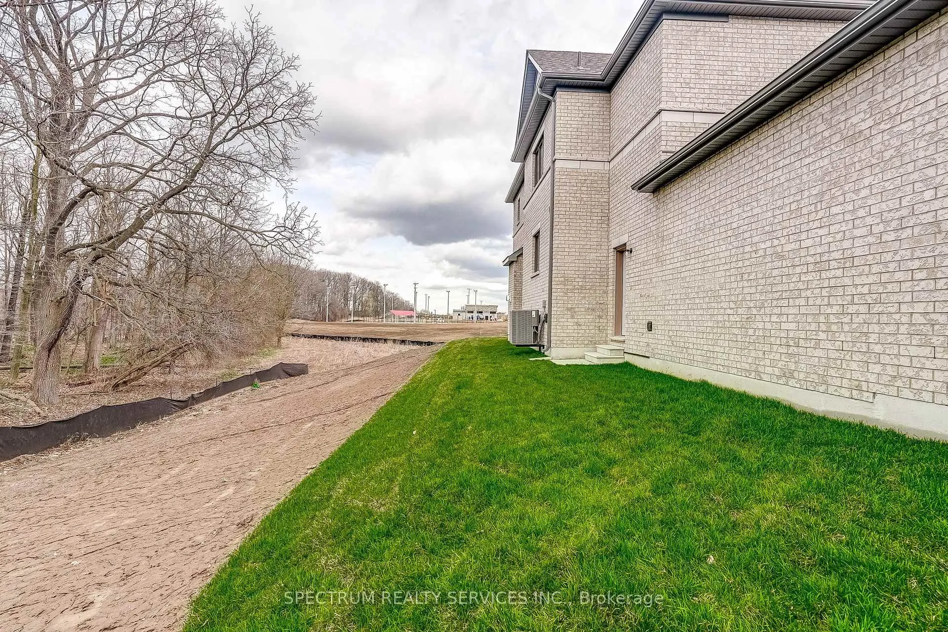 Photo 39 of 74 Strickland Avenue, Brantford — HOMEH