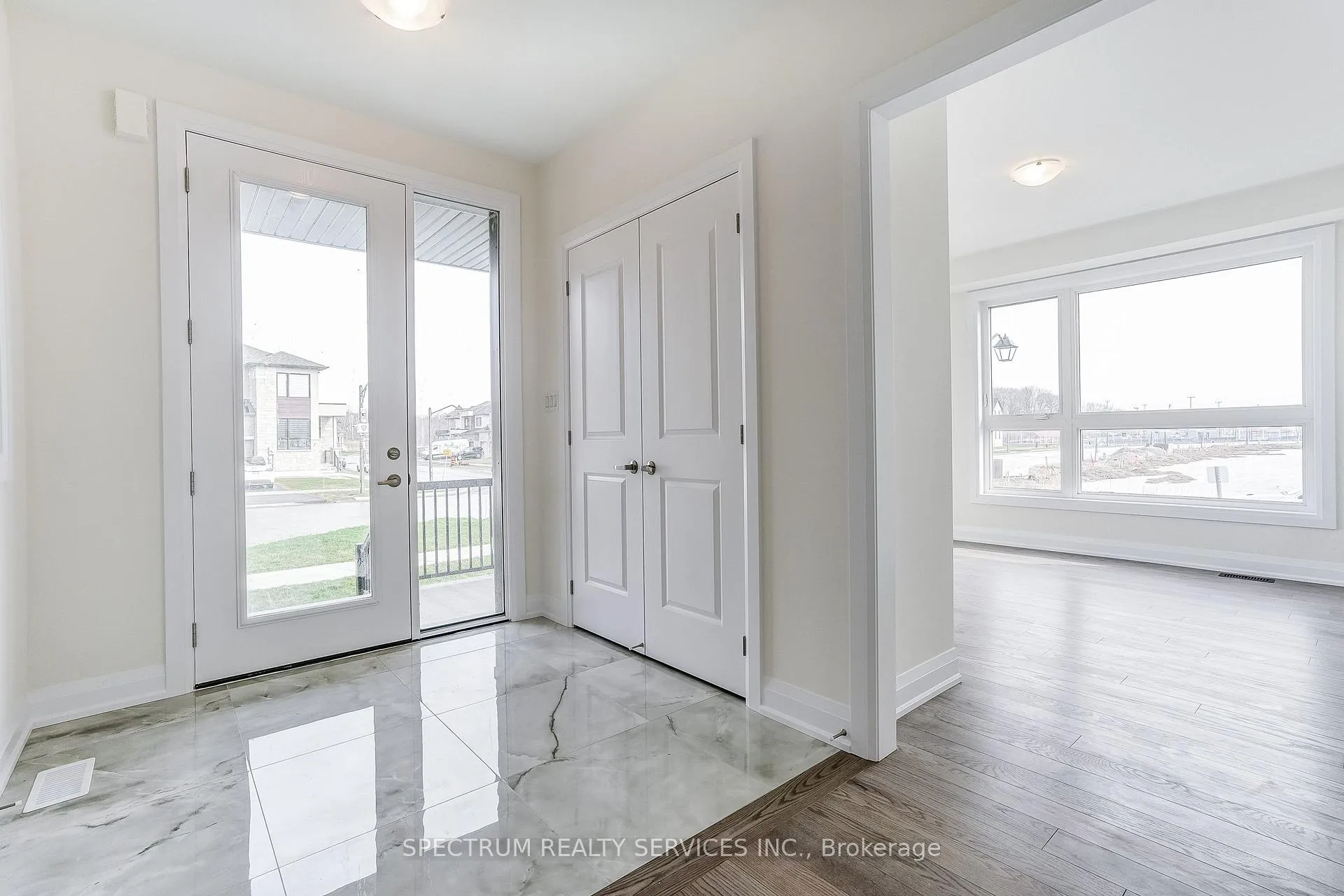 Photo 7 of 17 Dore Drive, Brantford — HOMEH