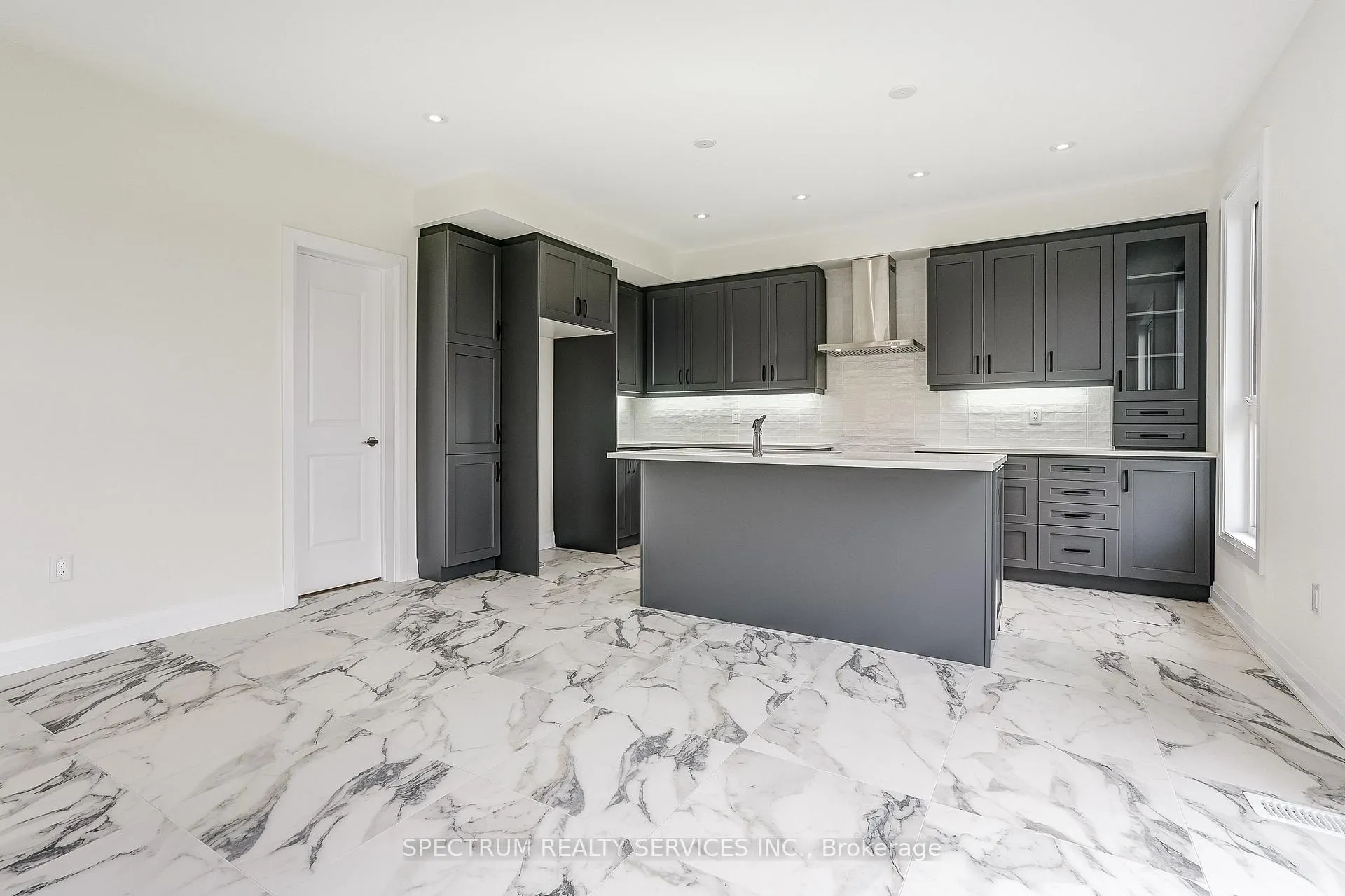 Photo 17 of 17 Dore Drive, Brantford — HOMEH