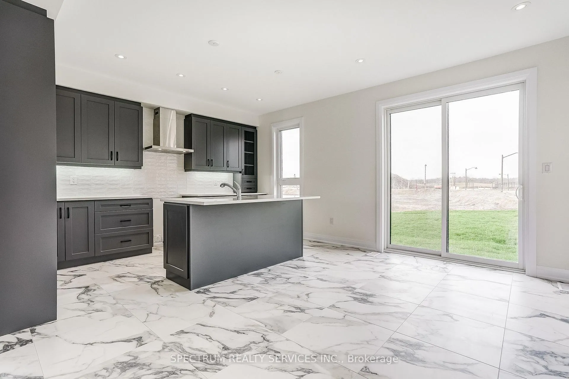 Photo 18 of 17 Dore Drive, Brantford — HOMEH