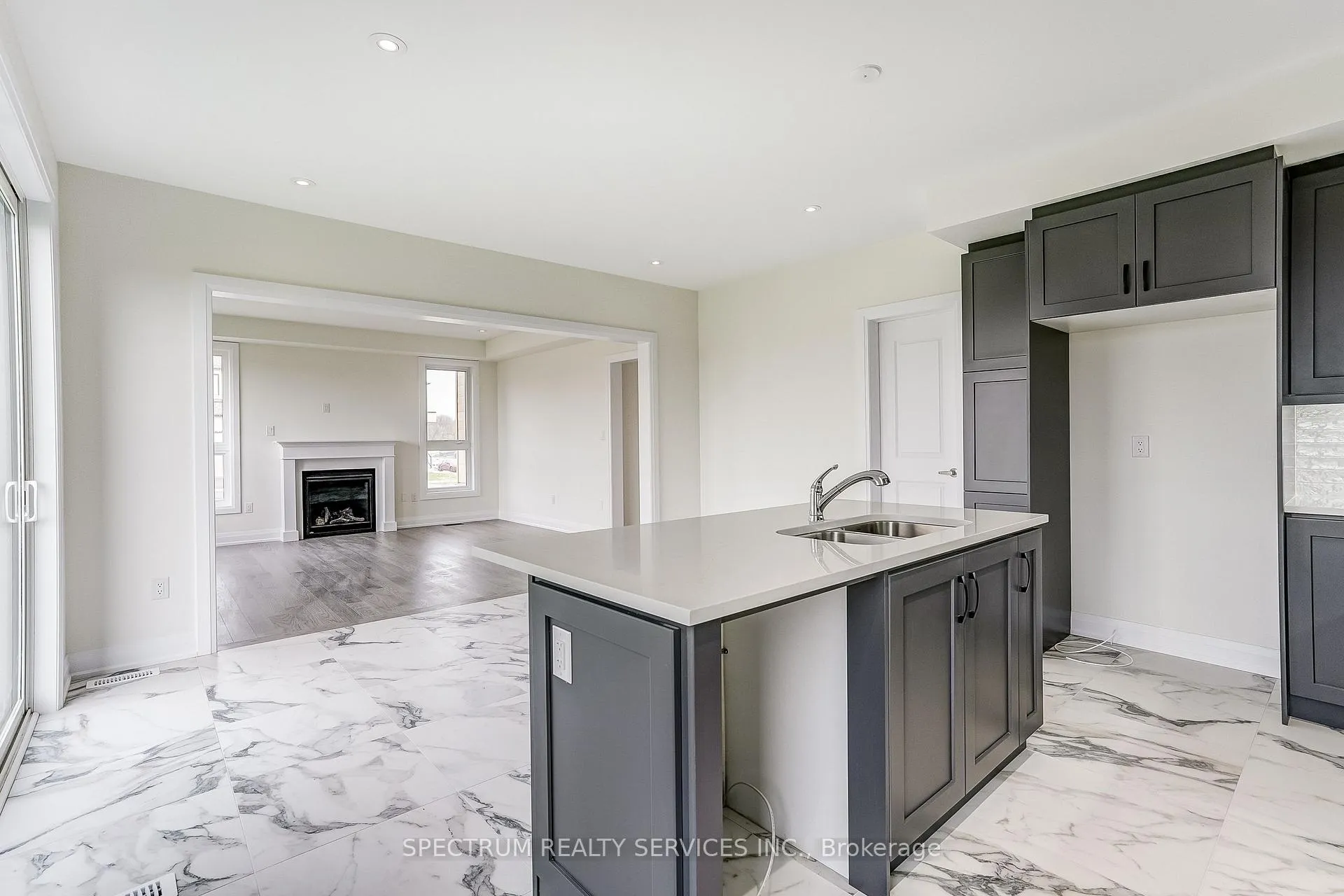 Photo 19 of 17 Dore Drive, Brantford — HOMEH