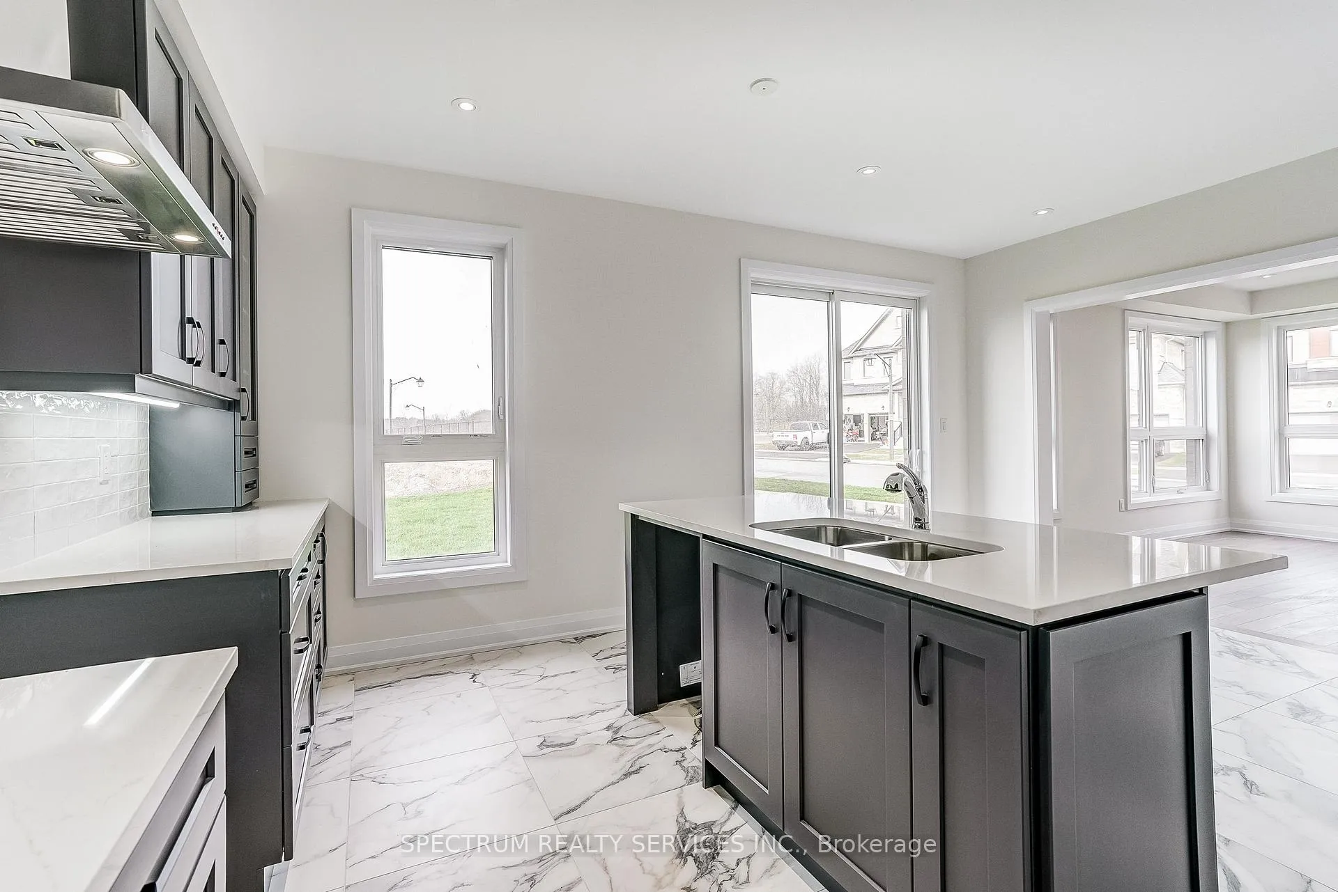 Photo 20 of 17 Dore Drive, Brantford — HOMEH