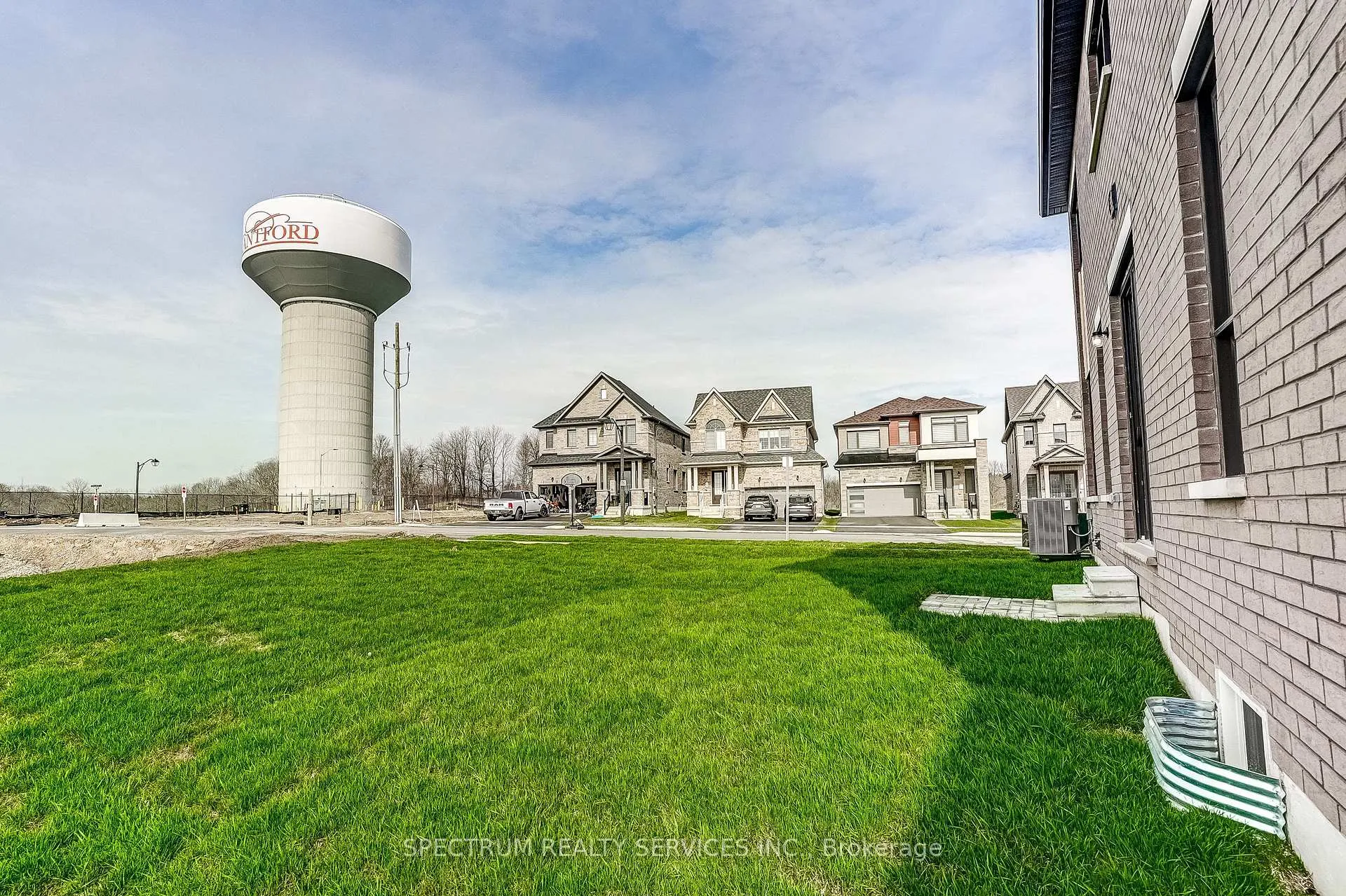 Photo 42 of 17 Dore Drive, Brantford — HOMEH