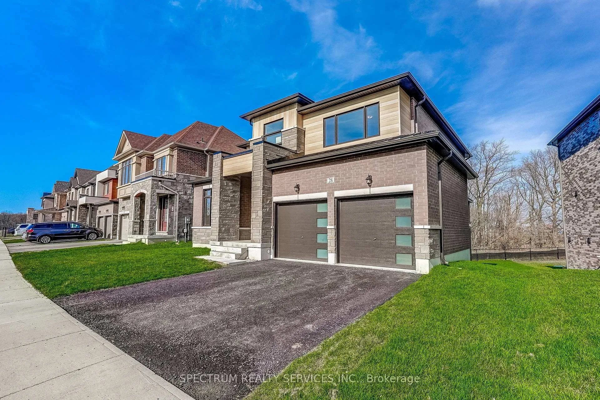 Photo 2 of 28 Dore Drive, Brantford — HOMEH