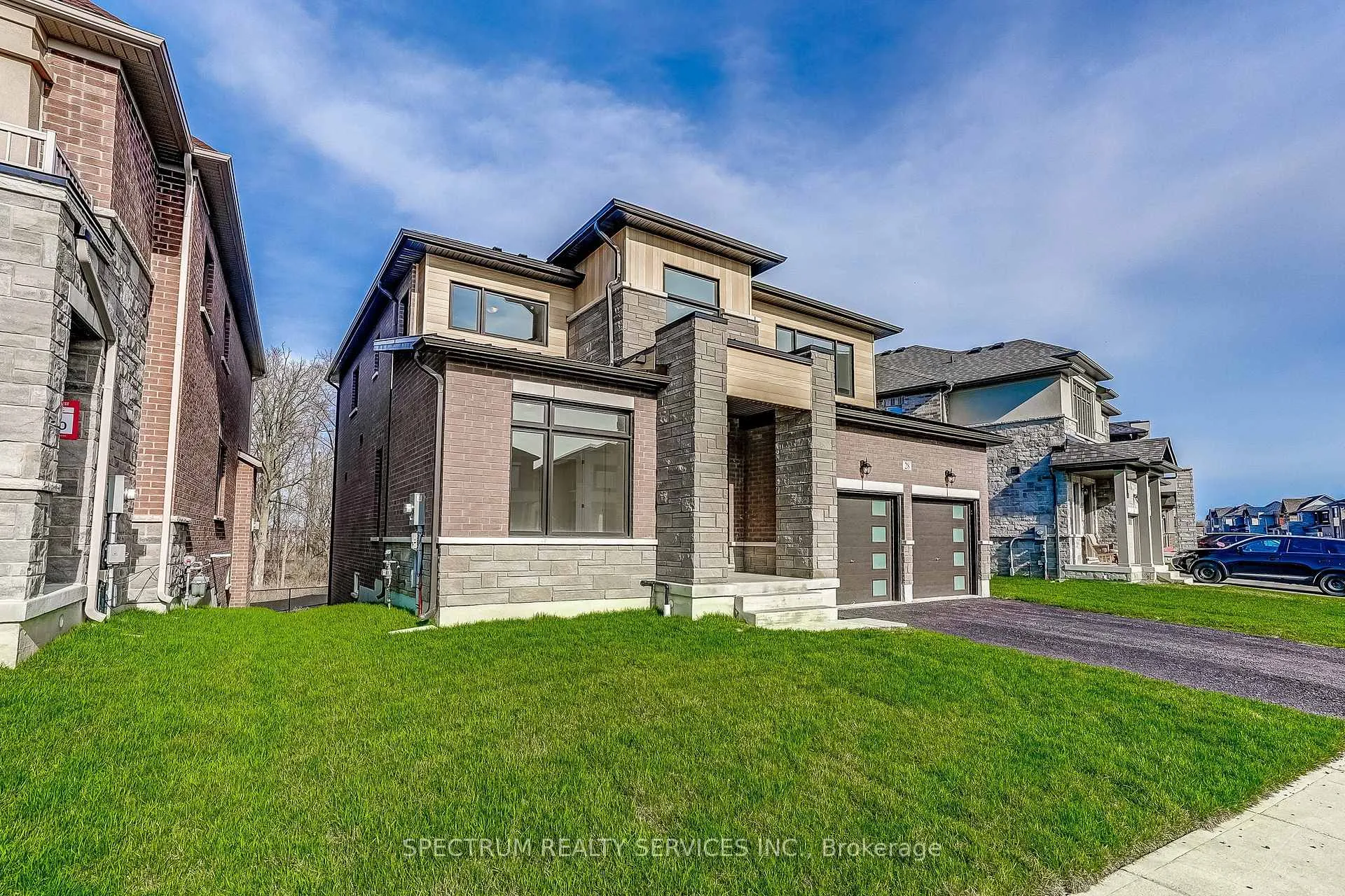 Photo 3 of 28 Dore Drive, Brantford — HOMEH