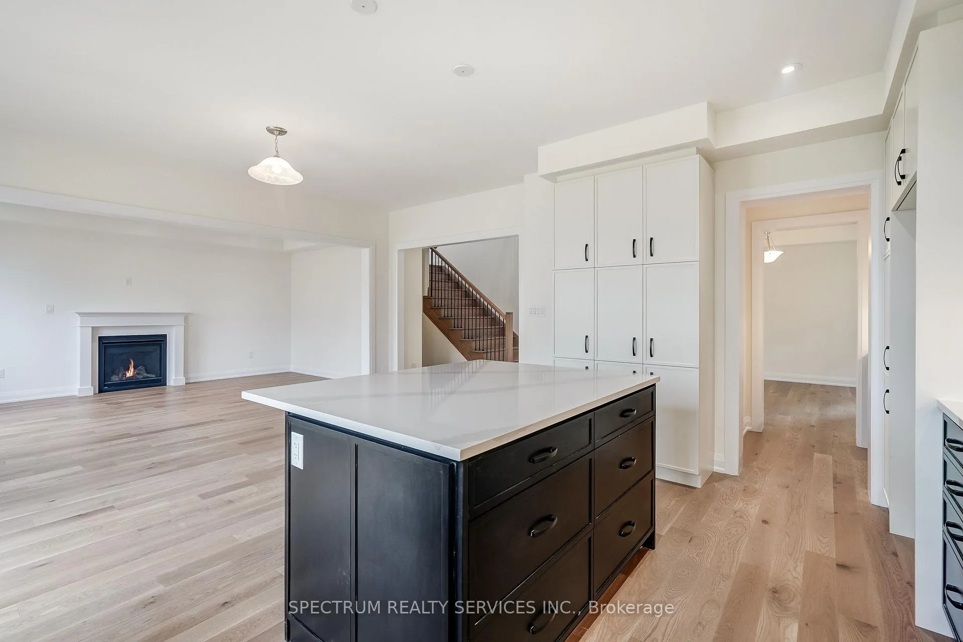 Photo 14 of 28 Dore Drive, Brantford — HOMEH