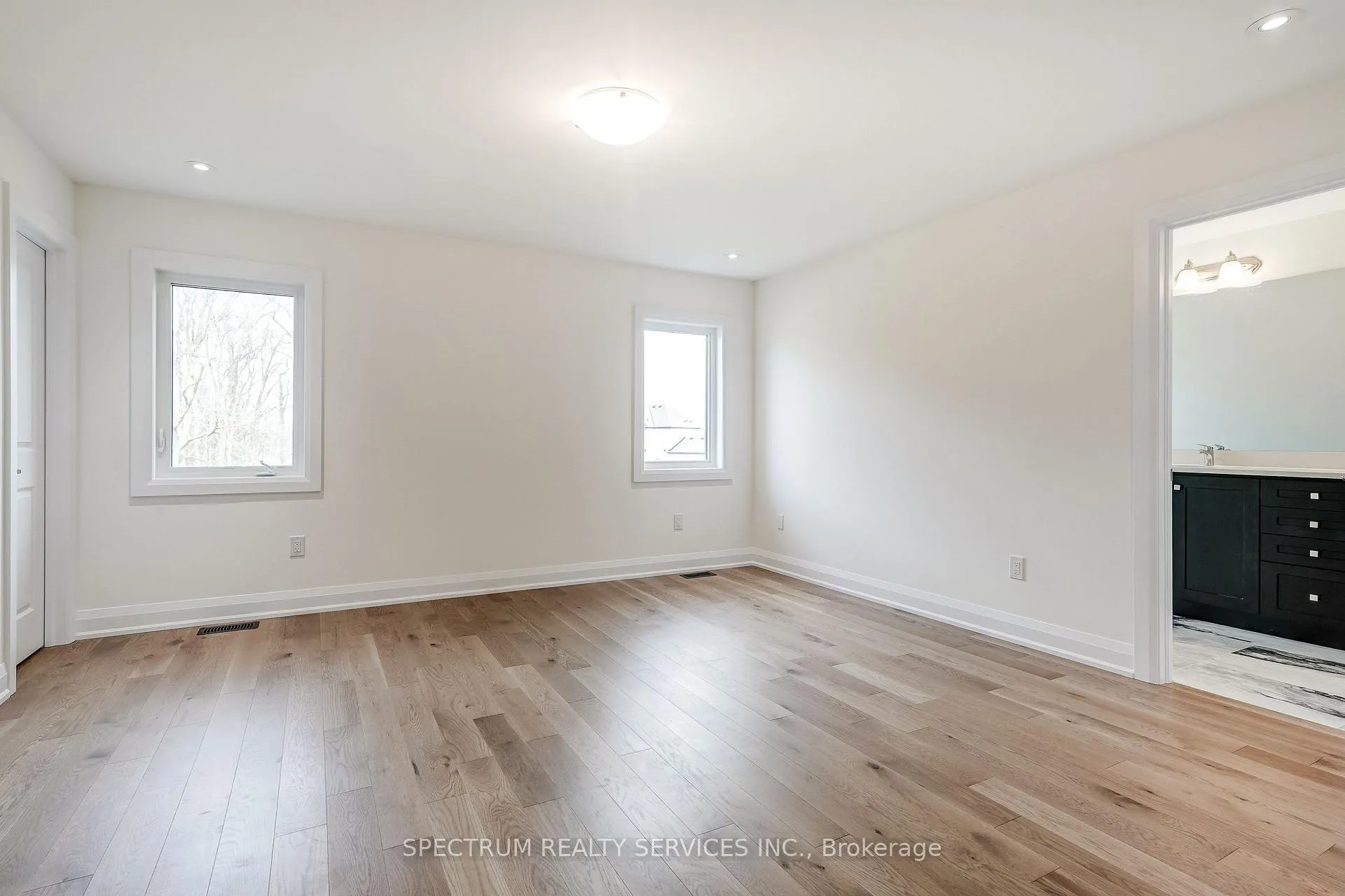 Photo 23 of 28 Dore Drive, Brantford — HOMEH