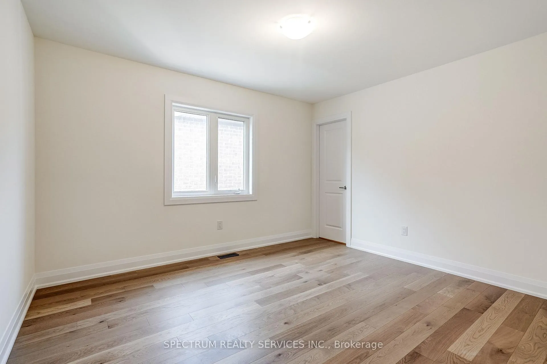 Photo 29 of 28 Dore Drive, Brantford — HOMEH