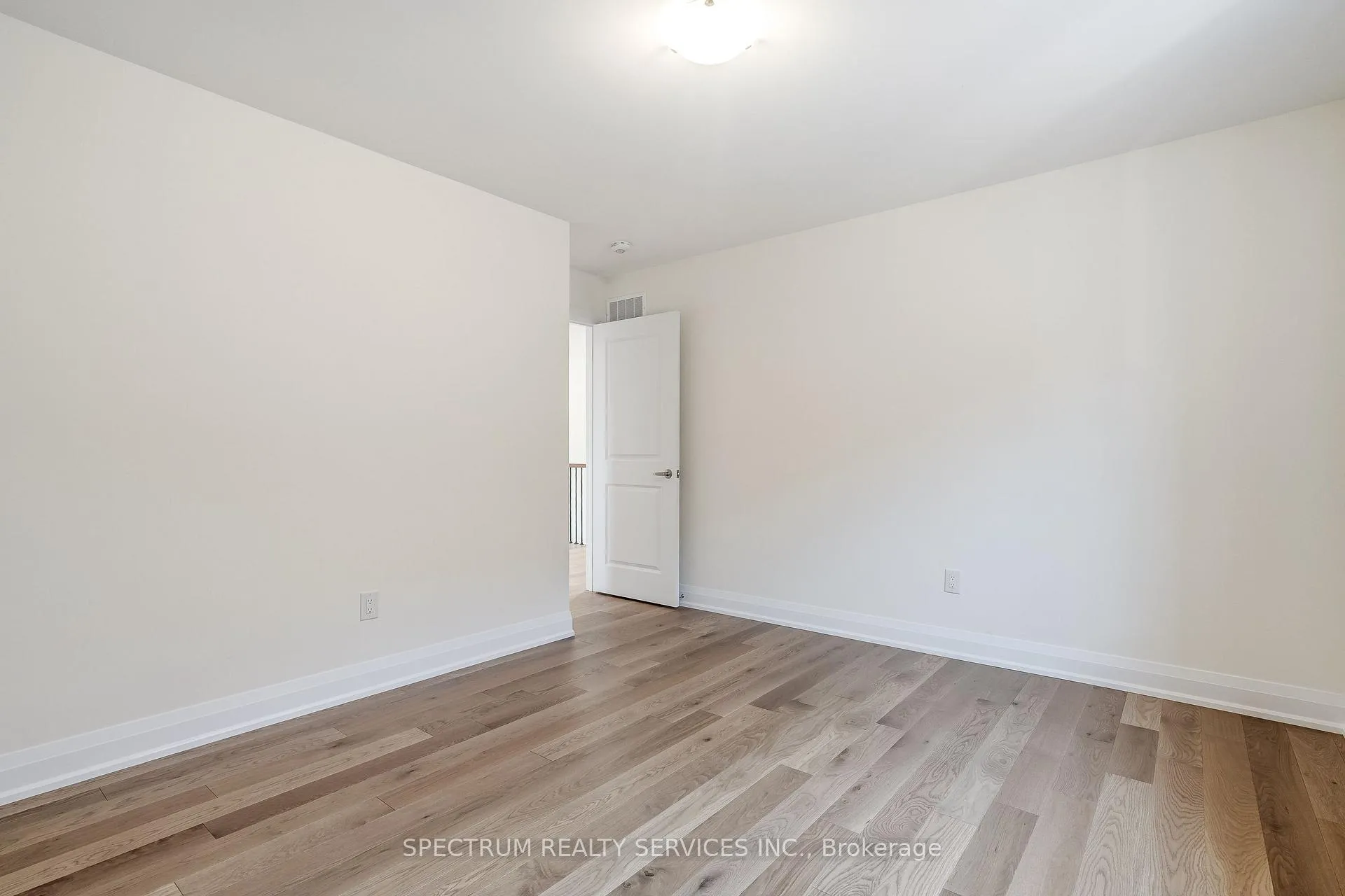 Photo 30 of 28 Dore Drive, Brantford — HOMEH