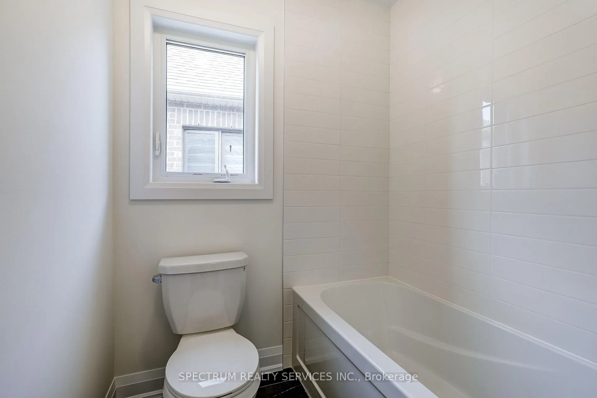 Photo 32 of 28 Dore Drive, Brantford — HOMEH