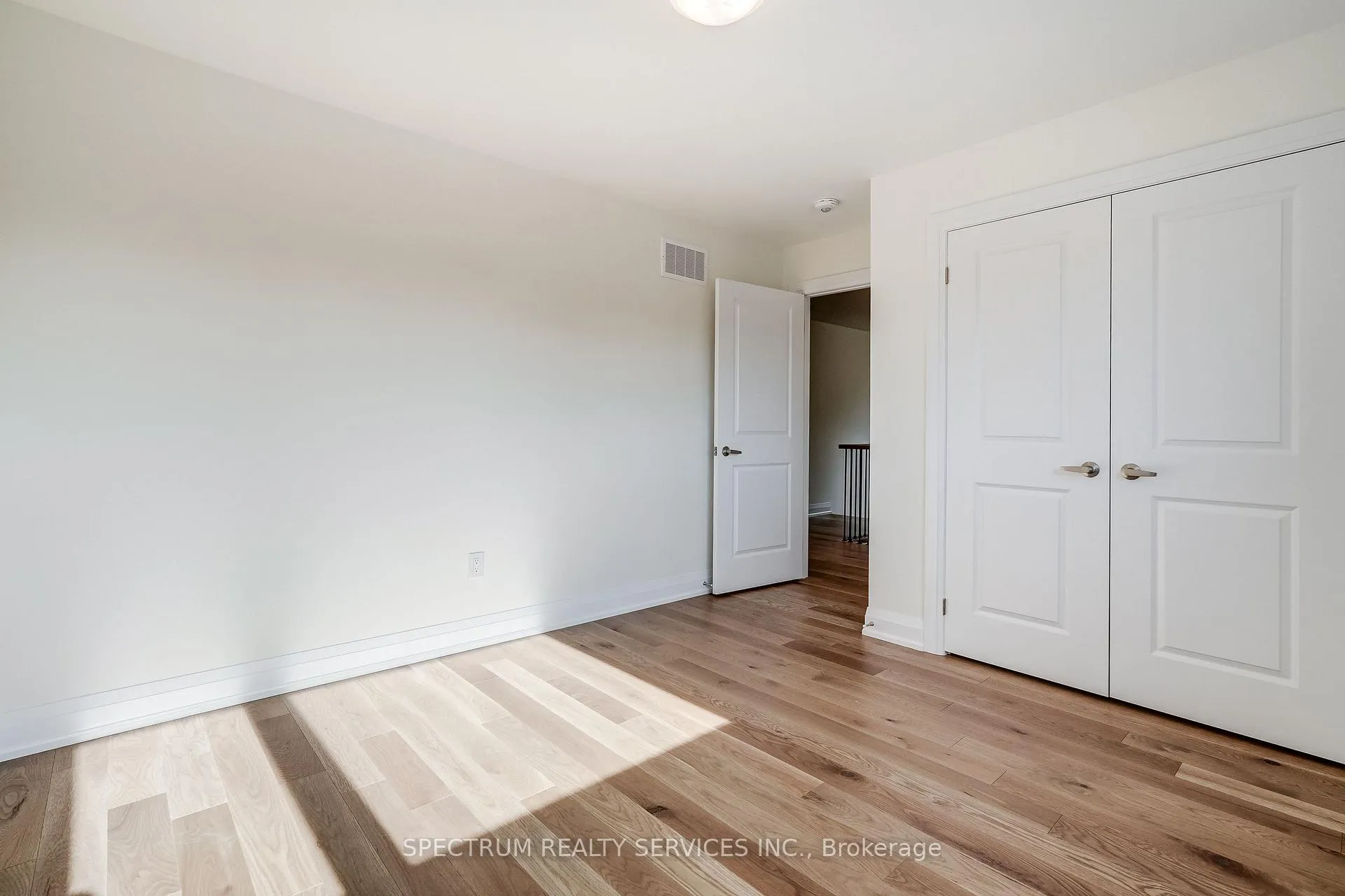 Photo 34 of 28 Dore Drive, Brantford — HOMEH