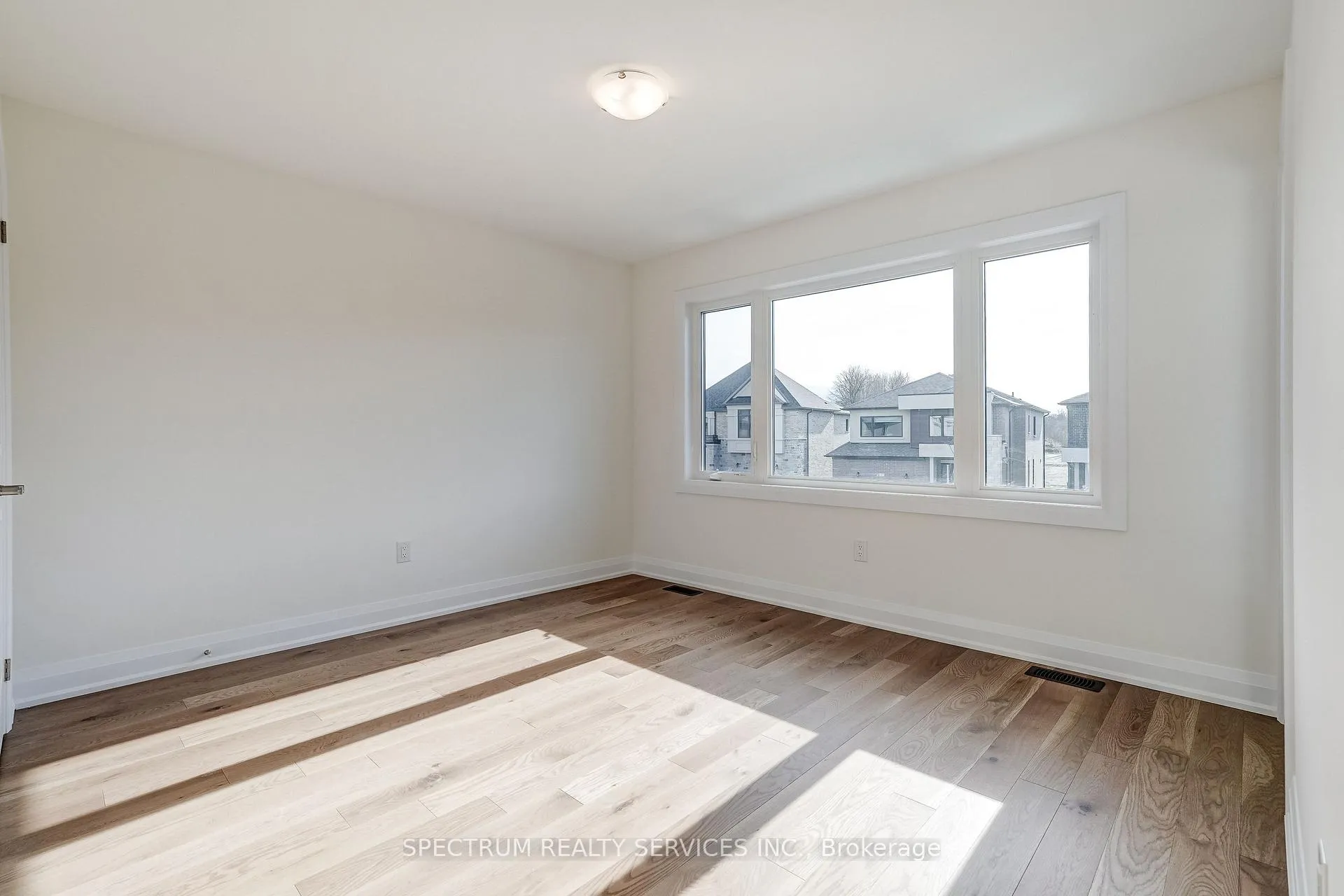 Photo 35 of 28 Dore Drive, Brantford — HOMEH