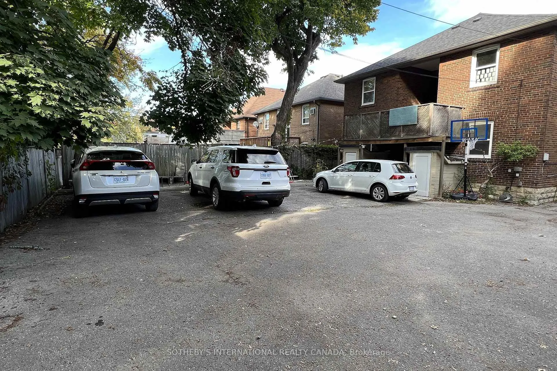 Photo 3 of Unit Upper, 126 Braemar Avenue, Toronto, Yonge-Eglinton — HOMEH