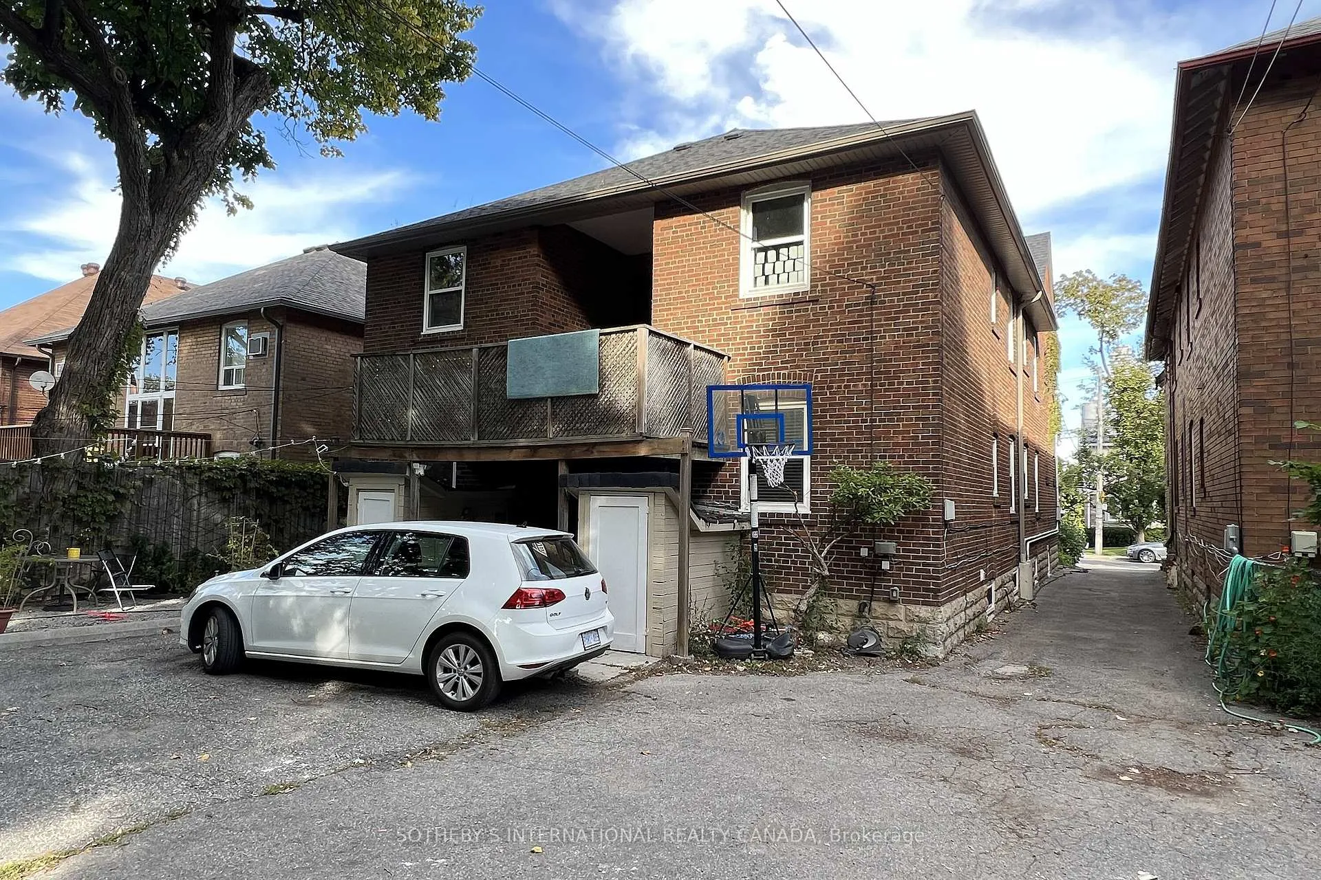 Photo 4 of Unit Upper, 126 Braemar Avenue, Toronto, Yonge-Eglinton — HOMEH