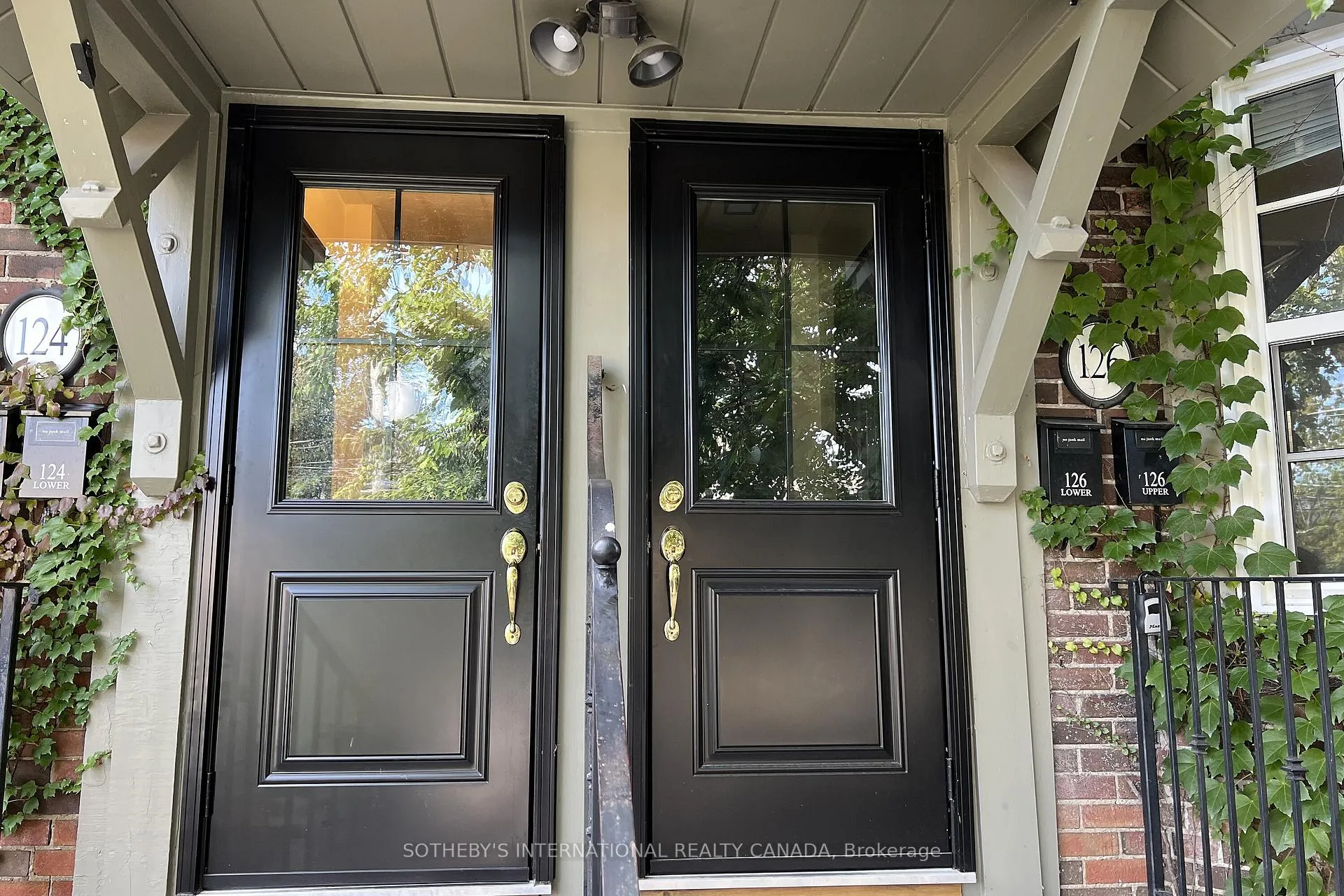 Photo 5 of Unit Upper, 126 Braemar Avenue, Toronto, Yonge-Eglinton — HOMEH