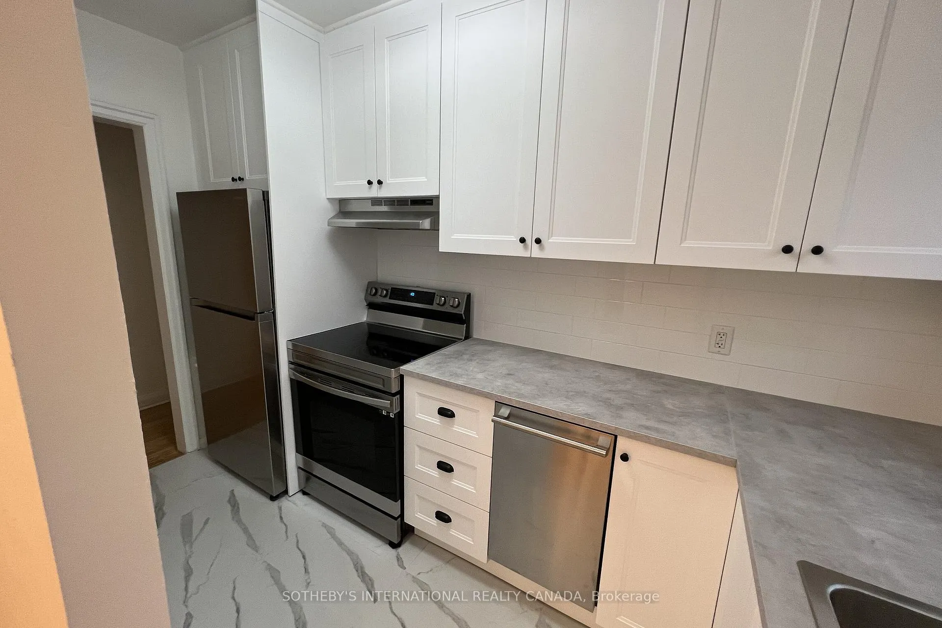 Photo 13 of Unit Upper, 126 Braemar Avenue, Toronto, Yonge-Eglinton — HOMEH
