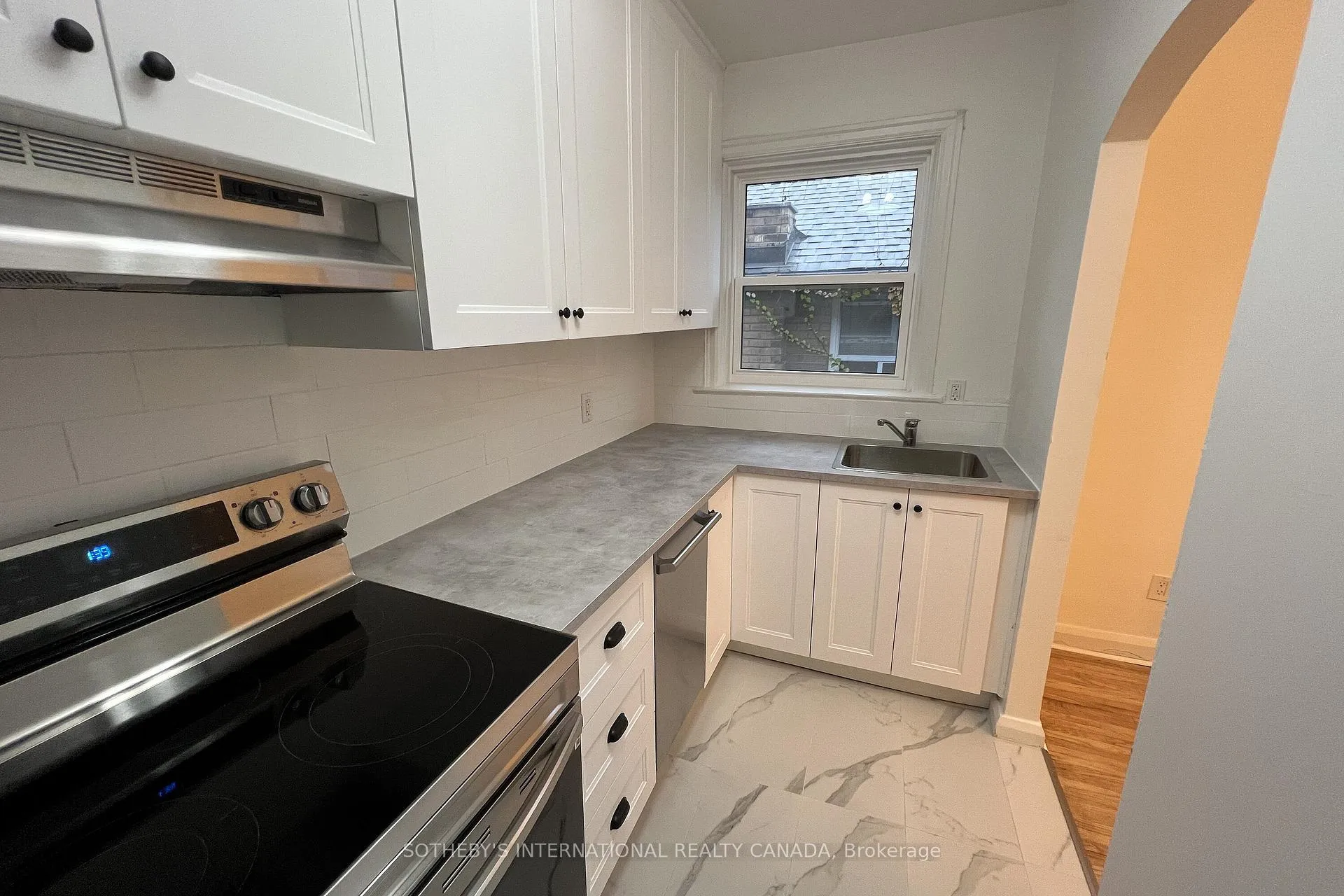 Photo 14 of Unit Upper, 126 Braemar Avenue, Toronto, Yonge-Eglinton — HOMEH