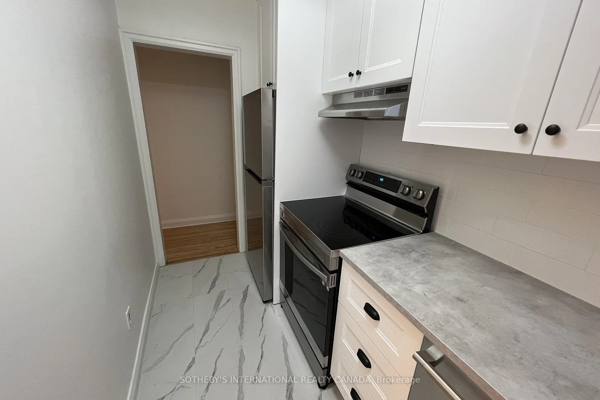 Photo 15 of Unit Upper, 126 Braemar Avenue, Toronto, Yonge-Eglinton — HOMEH