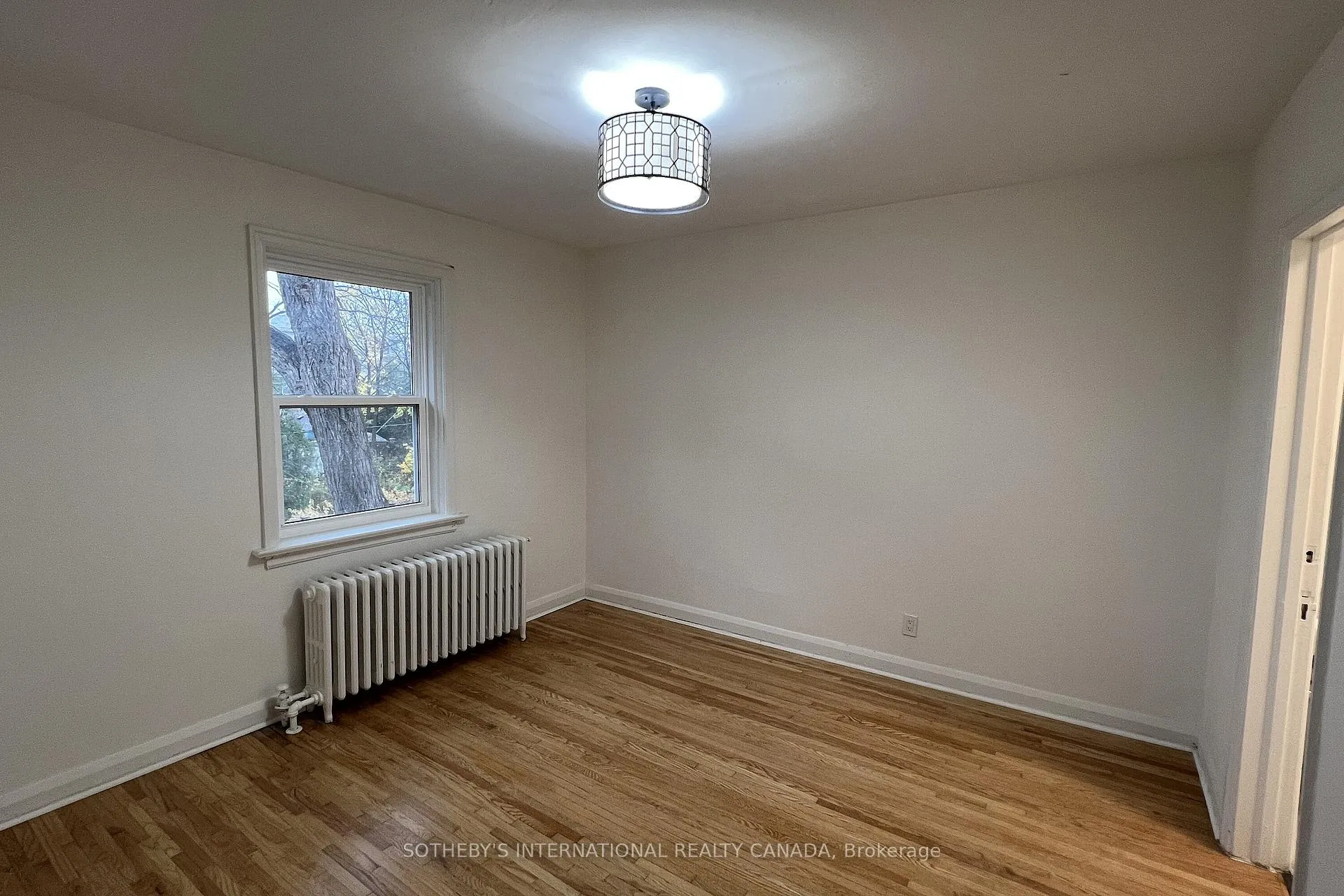 Photo 18 of Unit Upper, 126 Braemar Avenue, Toronto, Yonge-Eglinton — HOMEH