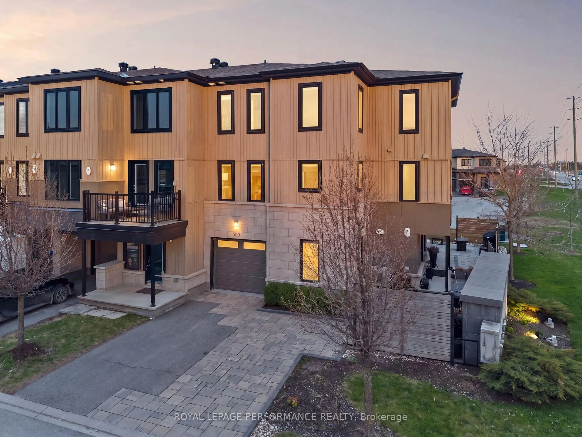 Front of 500 Radiant Private