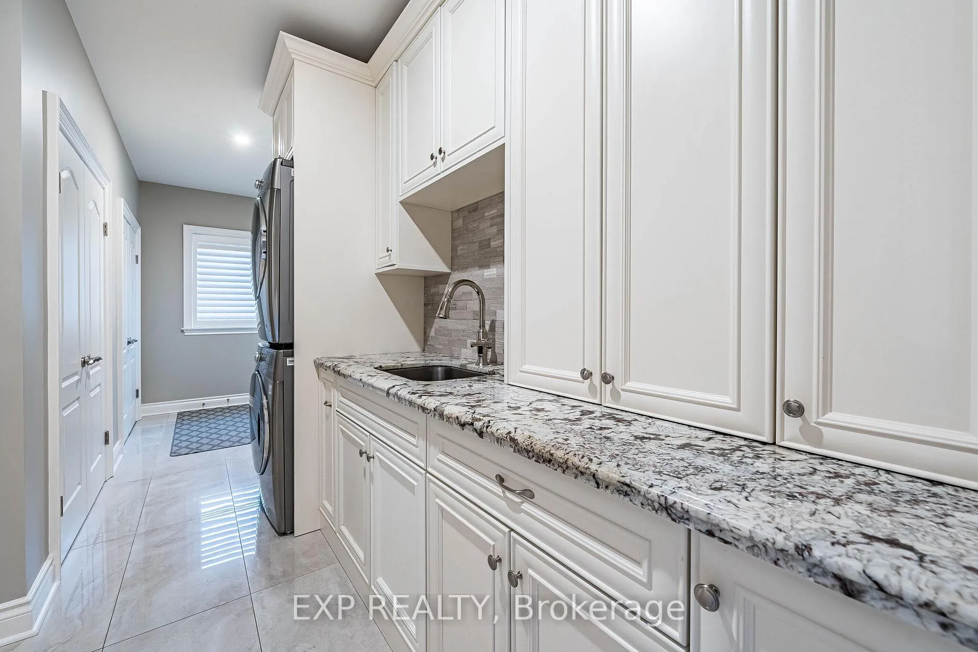 Photo 24 of 83 Blackfriar Lane, Brantford, Fairview - Brantford — HOMEH