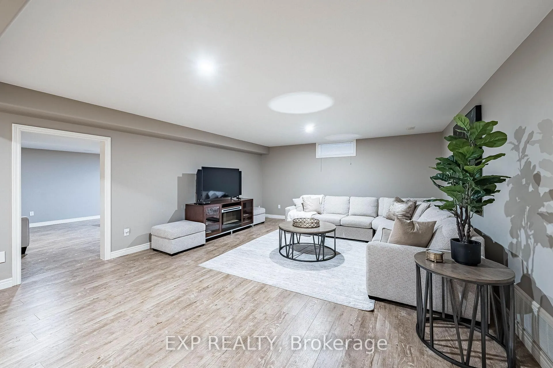 Photo 38 of 83 Blackfriar Lane, Brantford, Fairview - Brantford — HOMEH