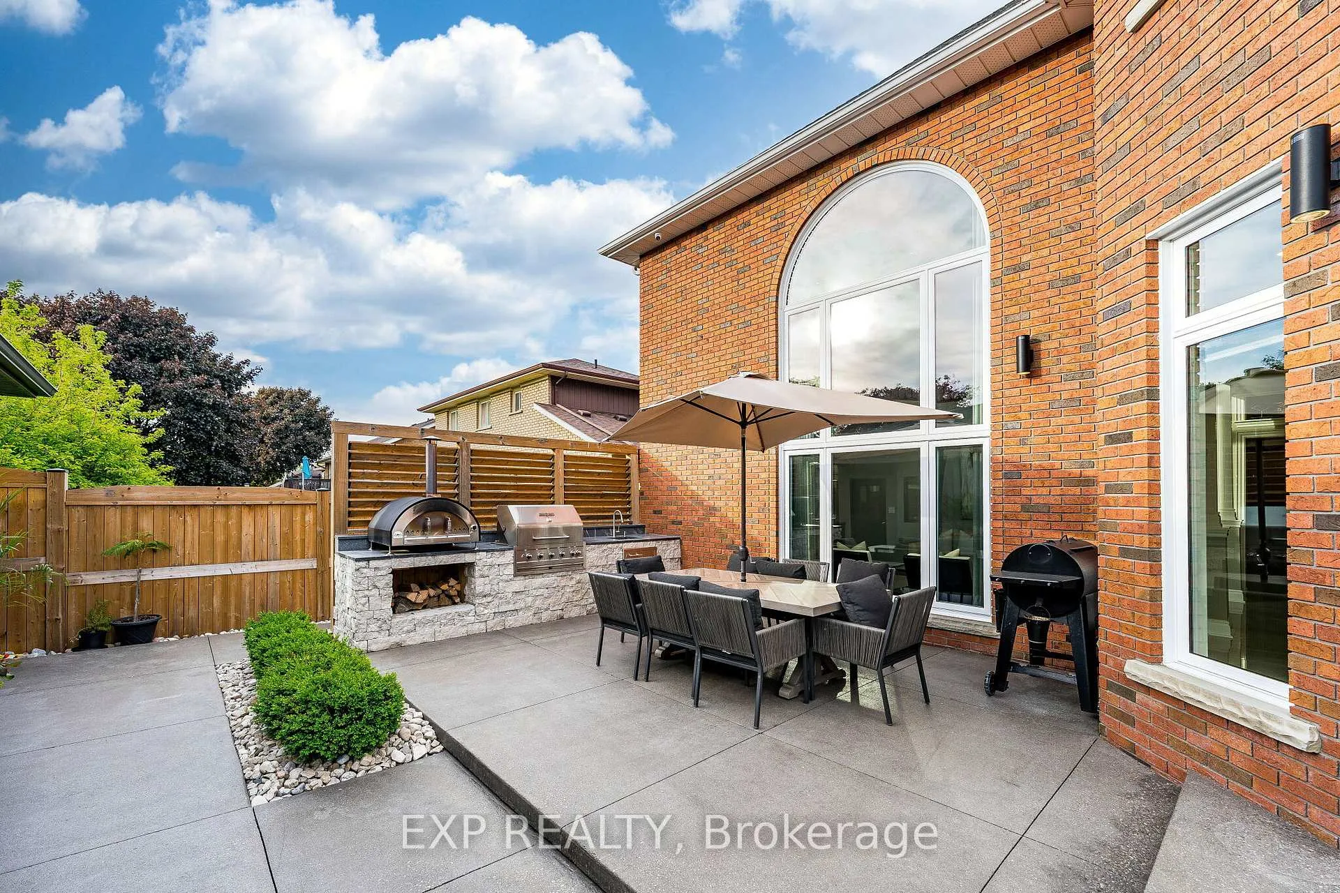 Photo 39 of 83 Blackfriar Lane, Brantford, Fairview - Brantford — HOMEH