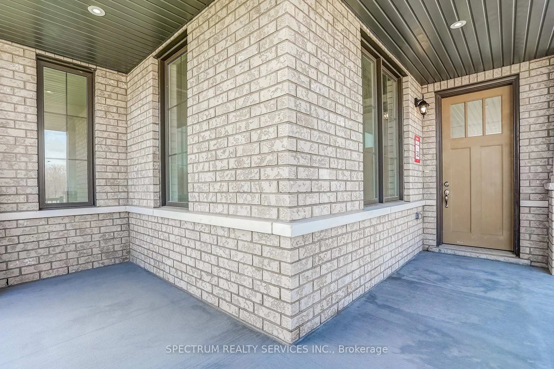 Photo 6 of 22 Eccleston Street, Brantford — HOMEH