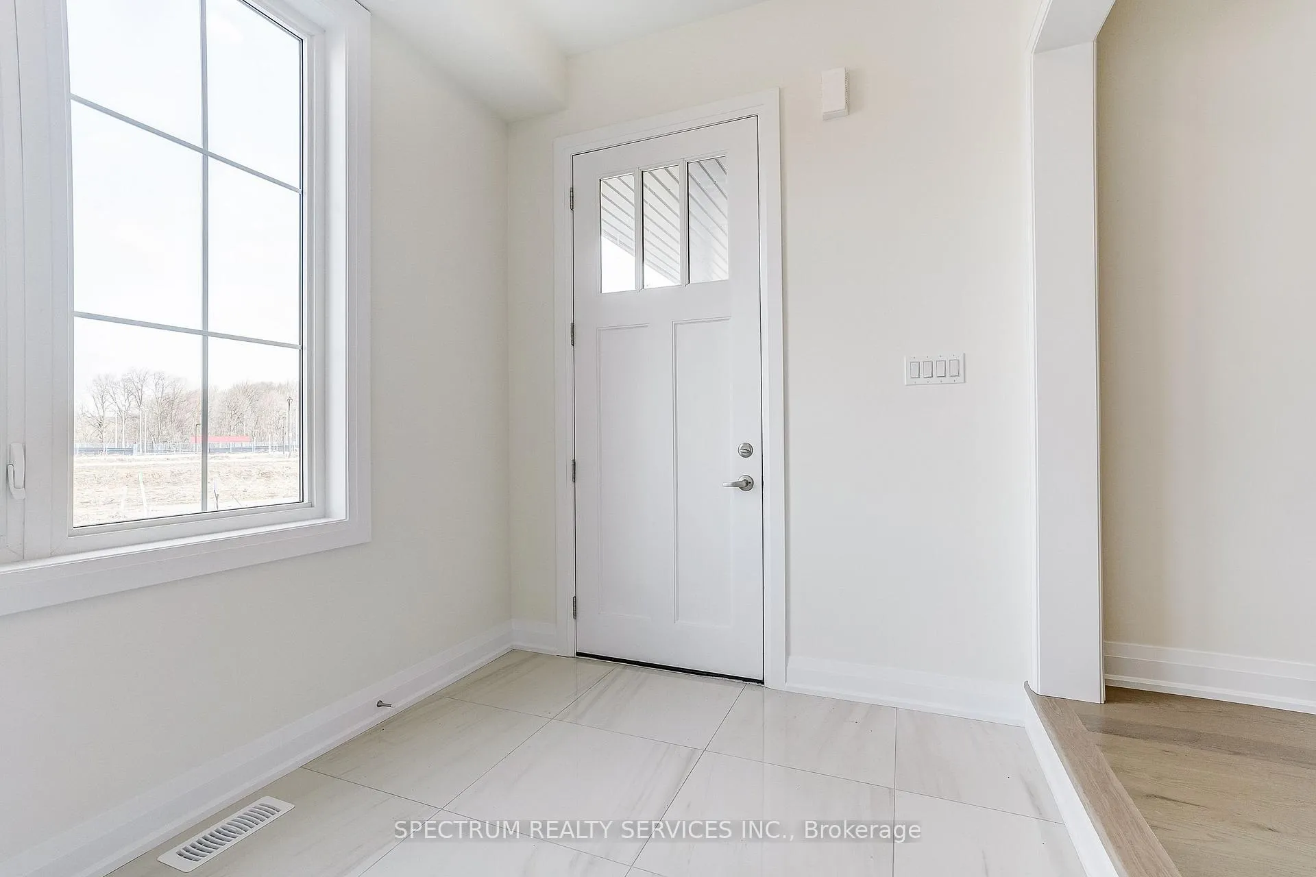 Photo 7 of 22 Eccleston Street, Brantford — HOMEH
