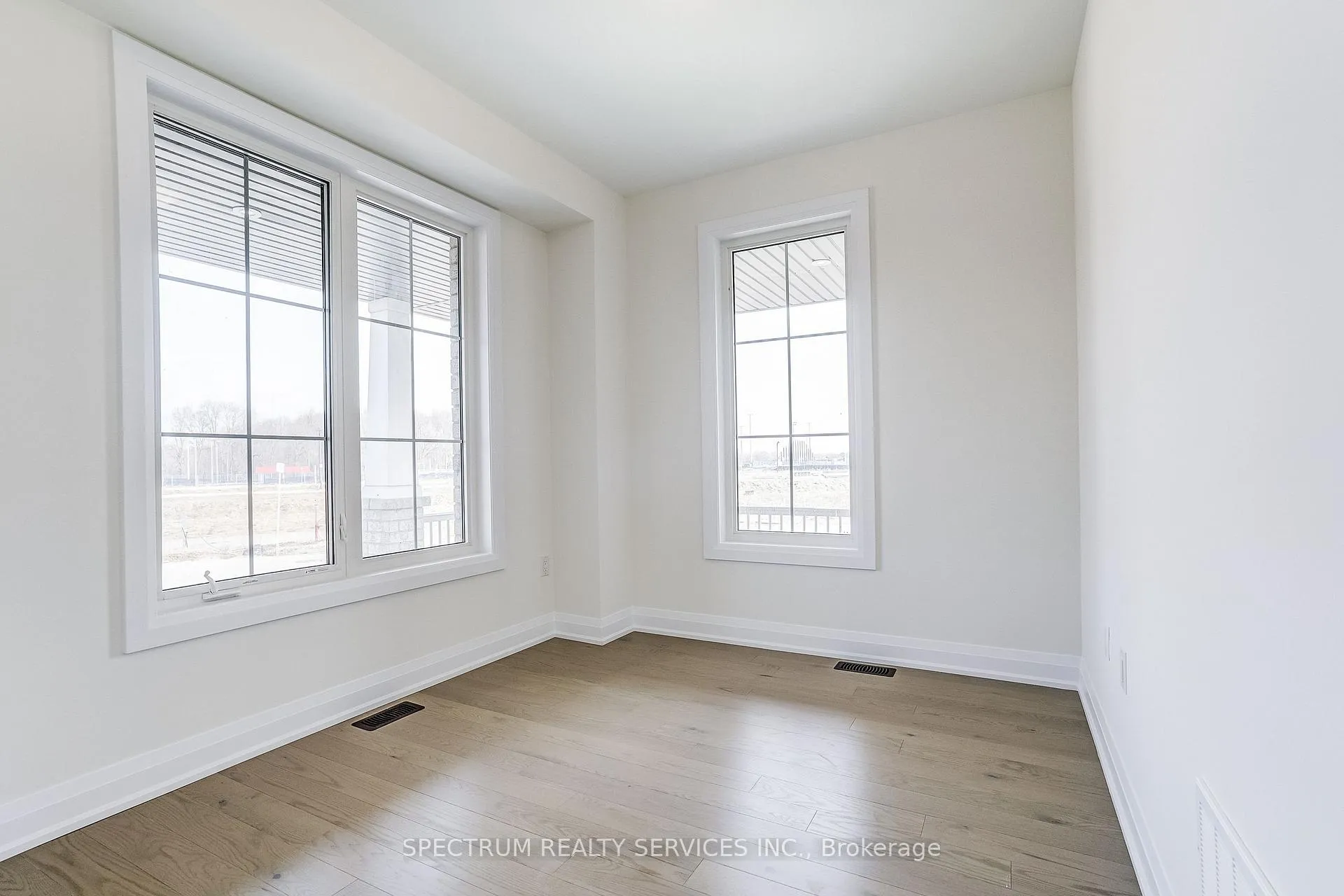 Photo 9 of 22 Eccleston Street, Brantford — HOMEH