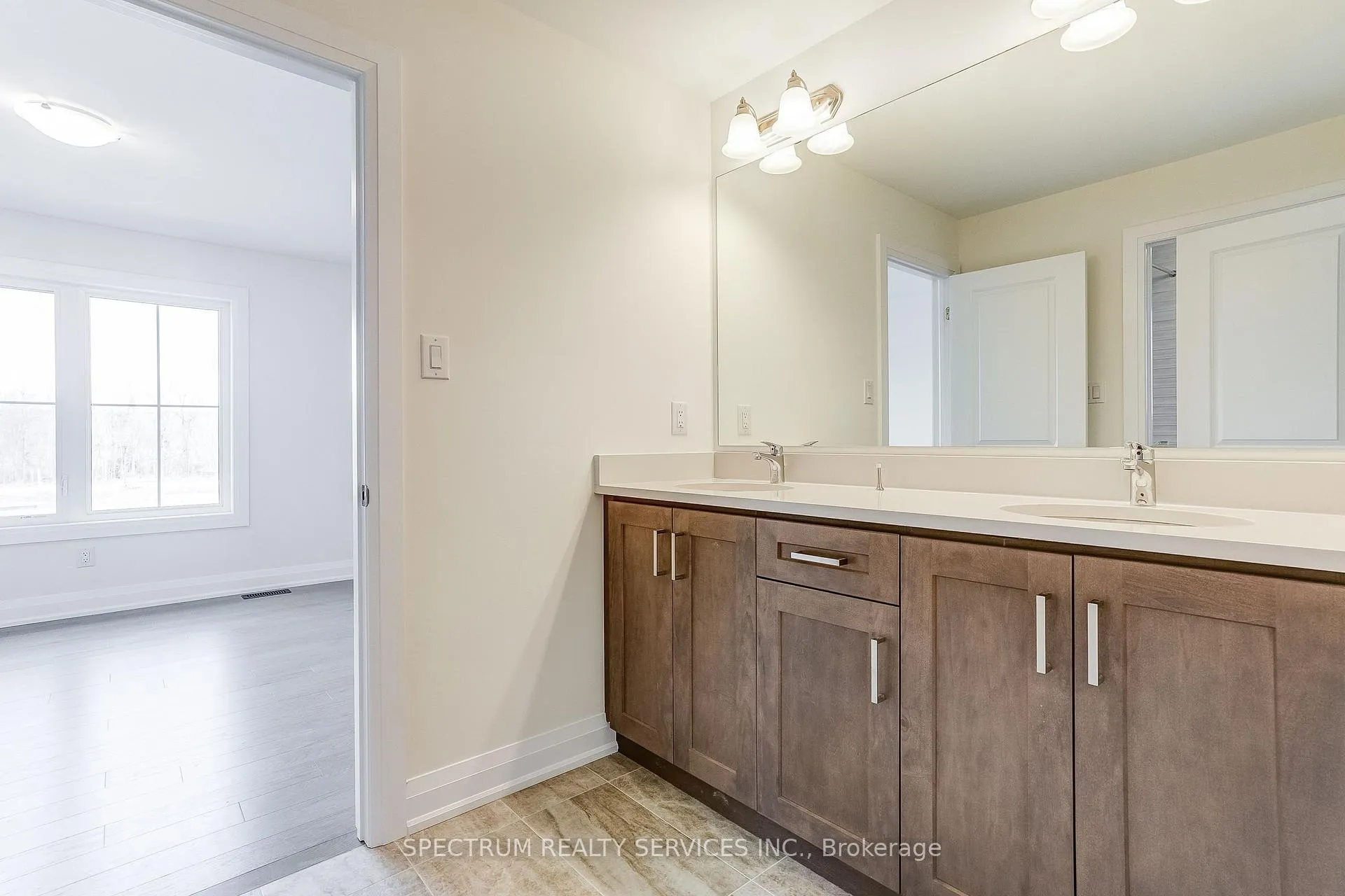 Photo 24 of 22 Eccleston Street, Brantford — HOMEH
