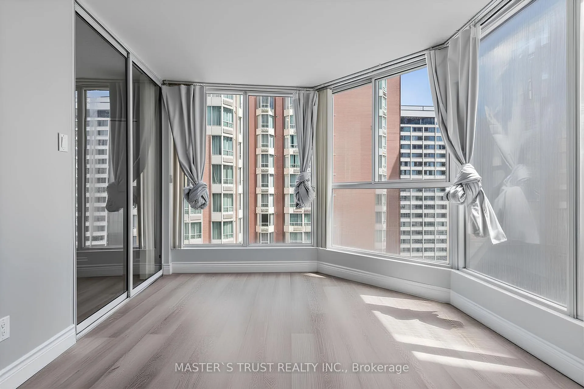 Photo 21 of Unit 1702, 55 Centre Avenue, Toronto, Bay Street Corridor — HOMEH