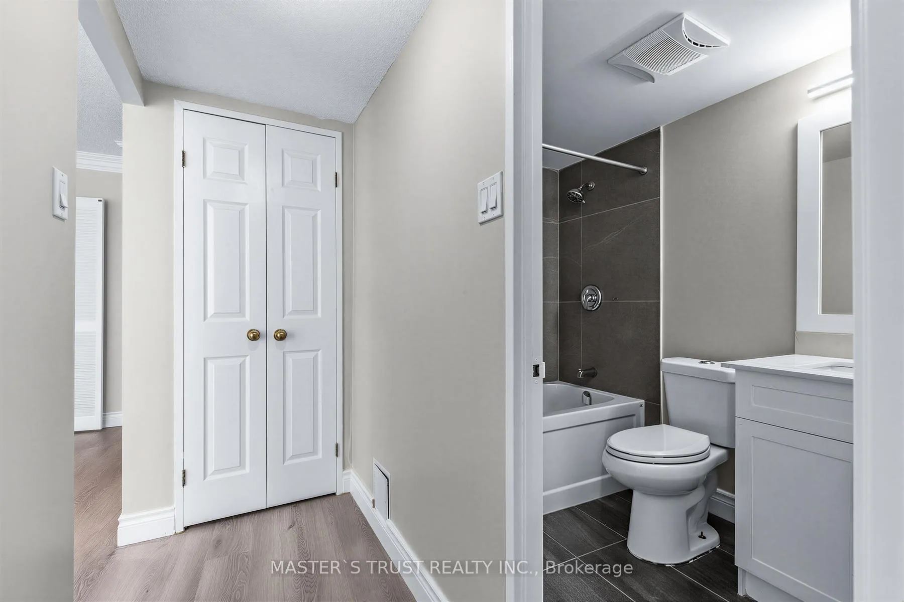 Photo 27 of Unit 1702, 55 Centre Avenue, Toronto, Bay Street Corridor — HOMEH