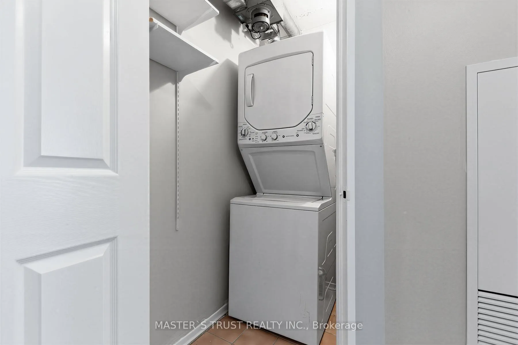Photo 31 of Unit 1702, 55 Centre Avenue, Toronto, Bay Street Corridor — HOMEH