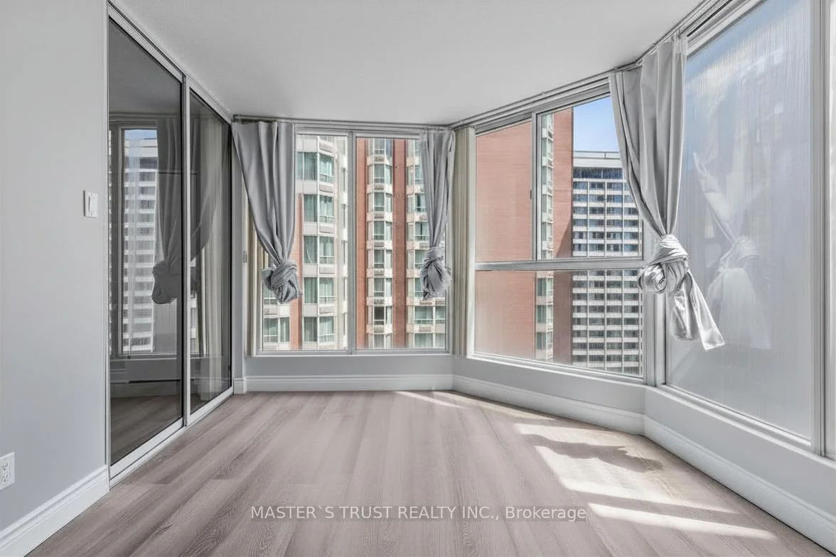 Photo 52 of Unit 1702, 55 Centre Avenue, Toronto, Bay Street Corridor — HOMEH