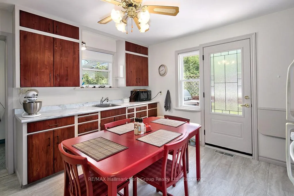 Photo 10 of 88 Gray Avenue, Meaford — HOMEH