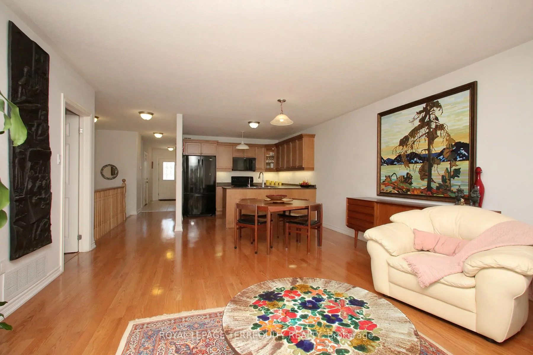 Photo 8 of Unit 69, 123 Village Crescent, Peterborough, Otonabee Ward 1 — HOMEH